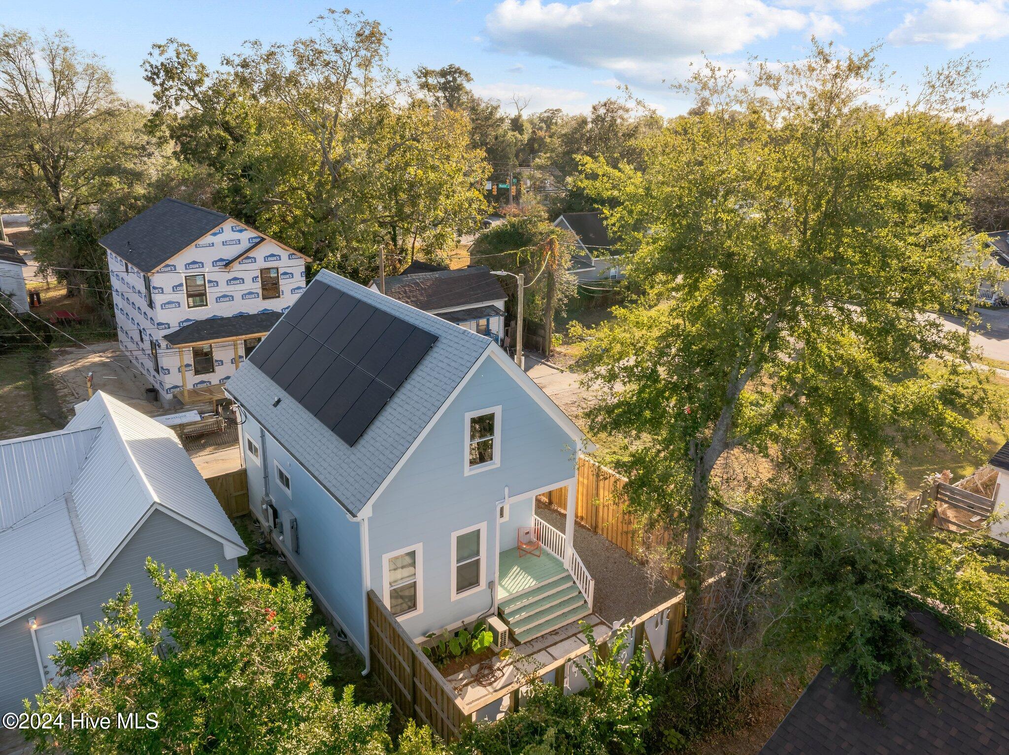 100513232 | Photo 46