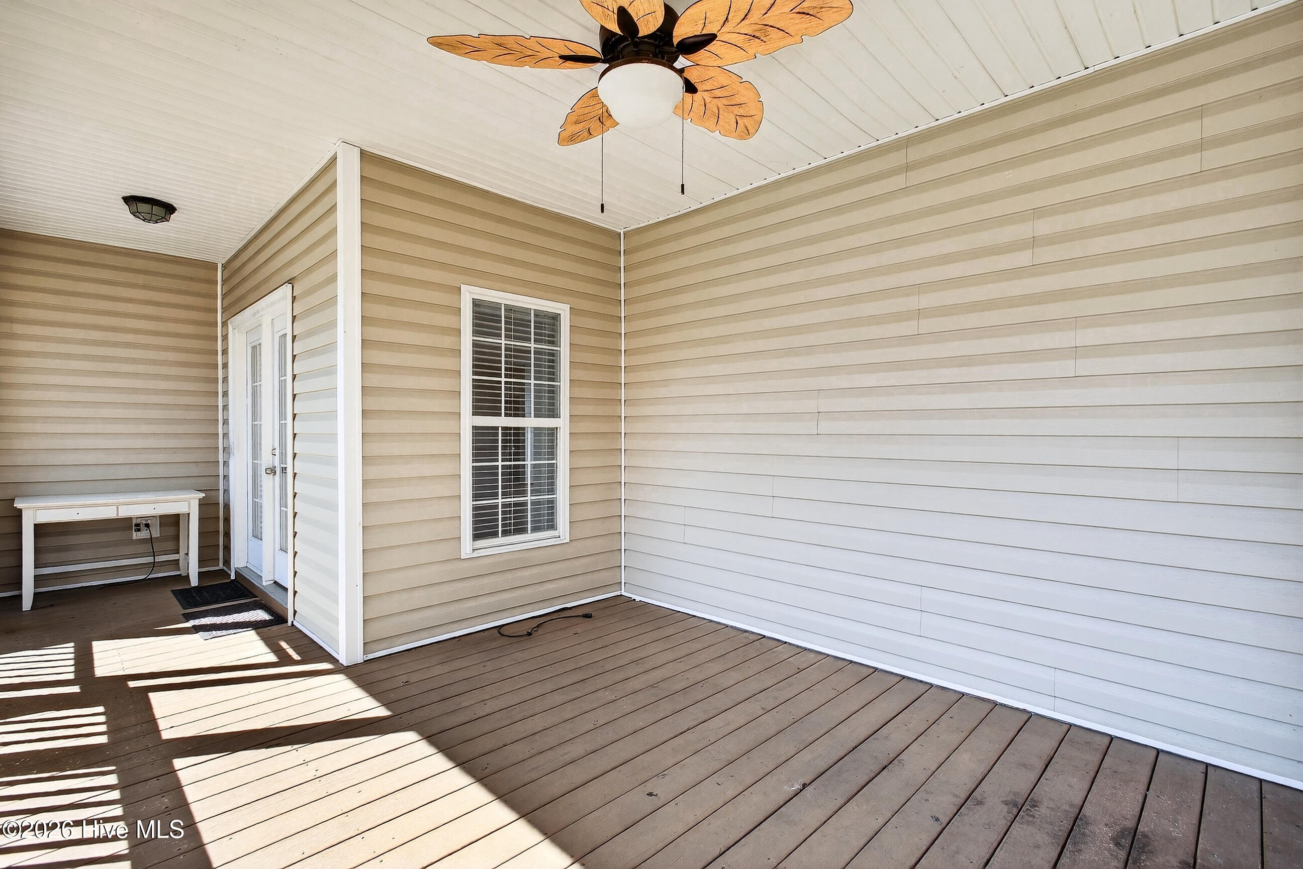 100560391 | Photo 27