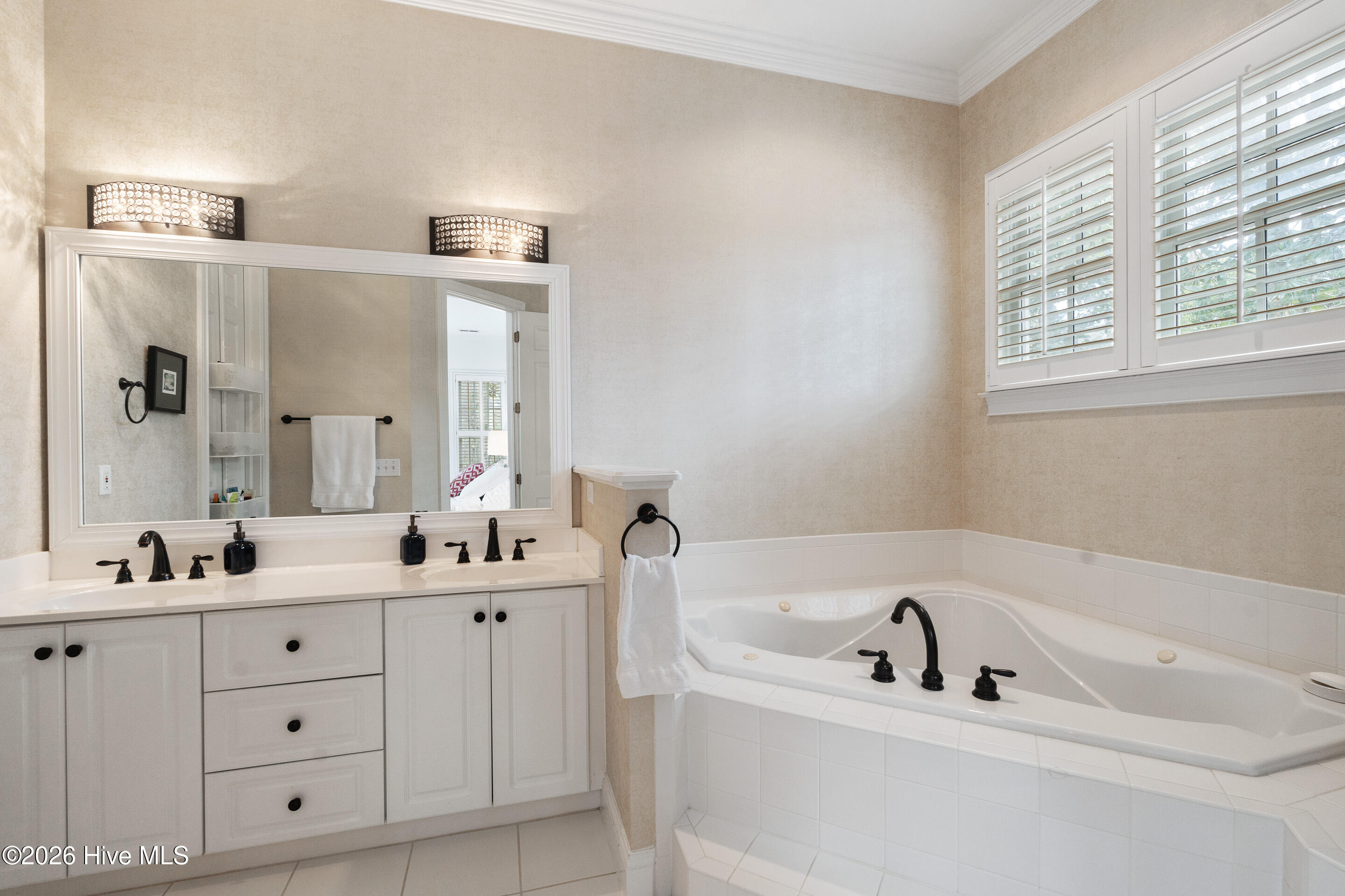 100552027 | Photo 37