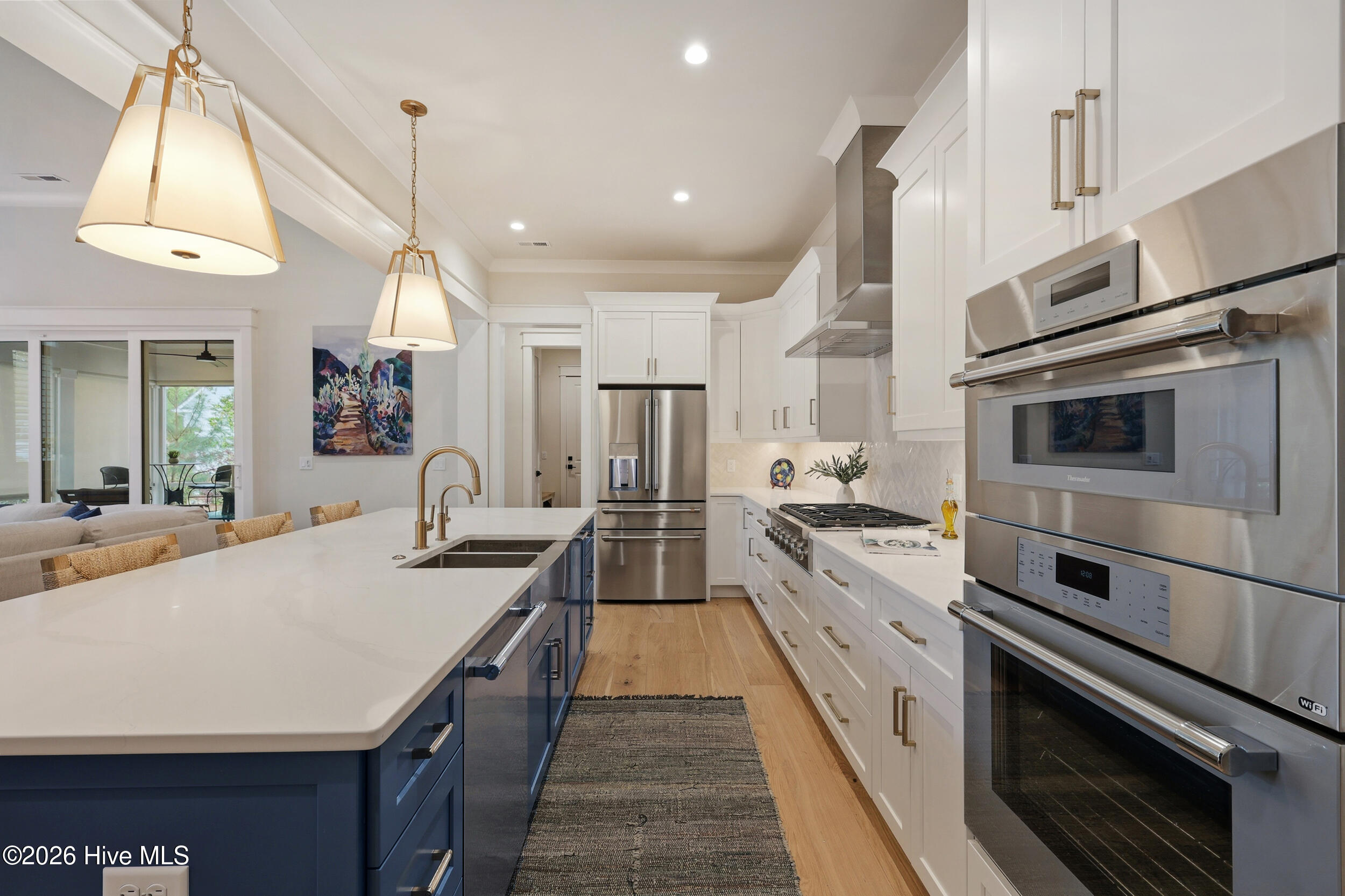 100566937 | Photo 20