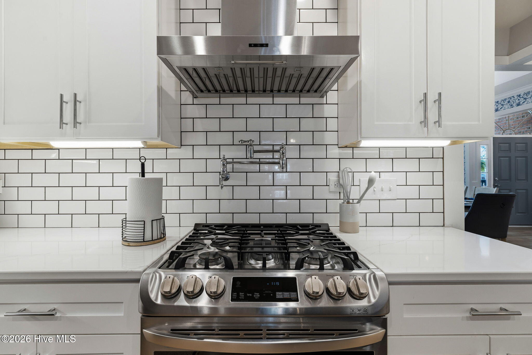 100561515 | Photo 33