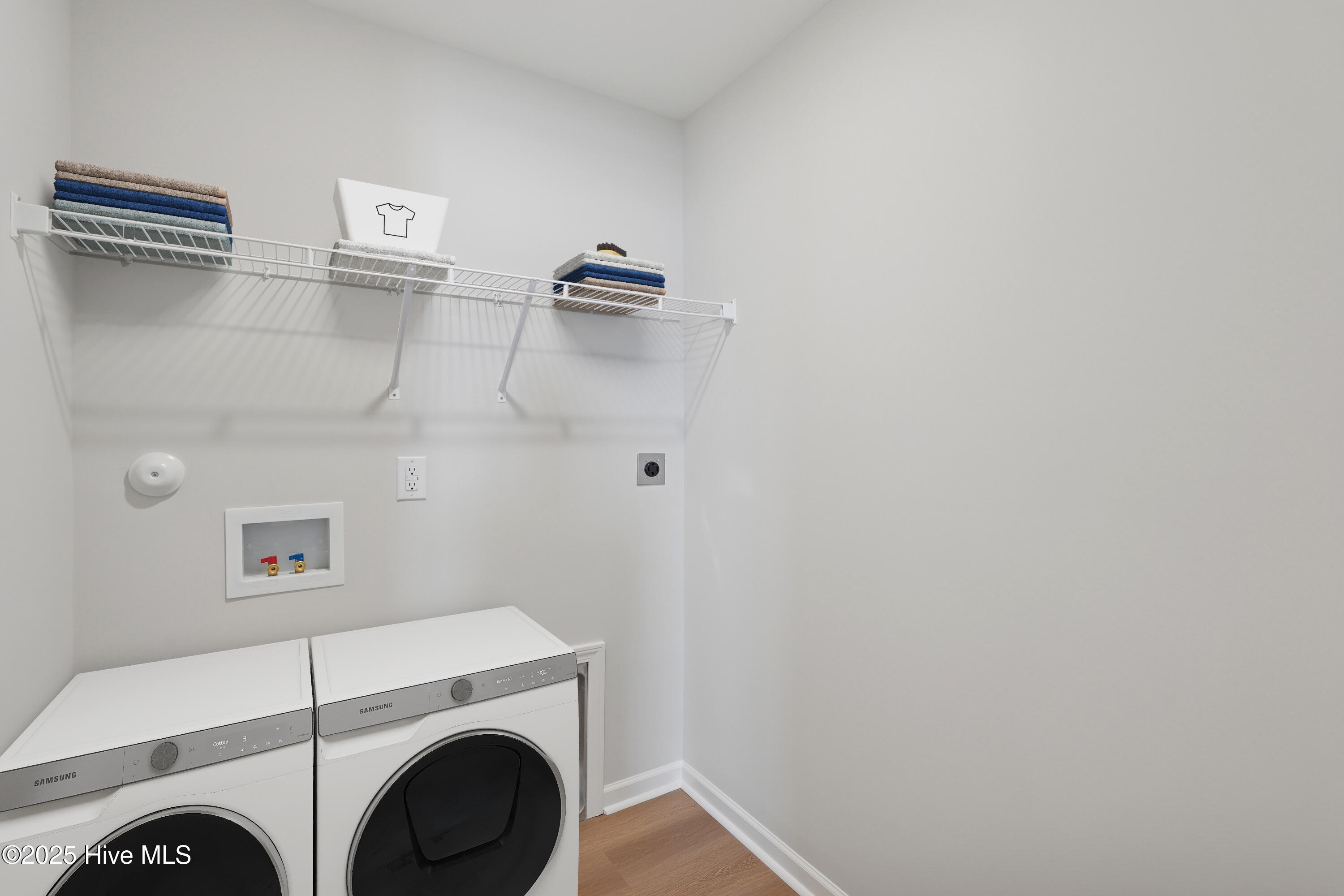 100547565 | Photo 13