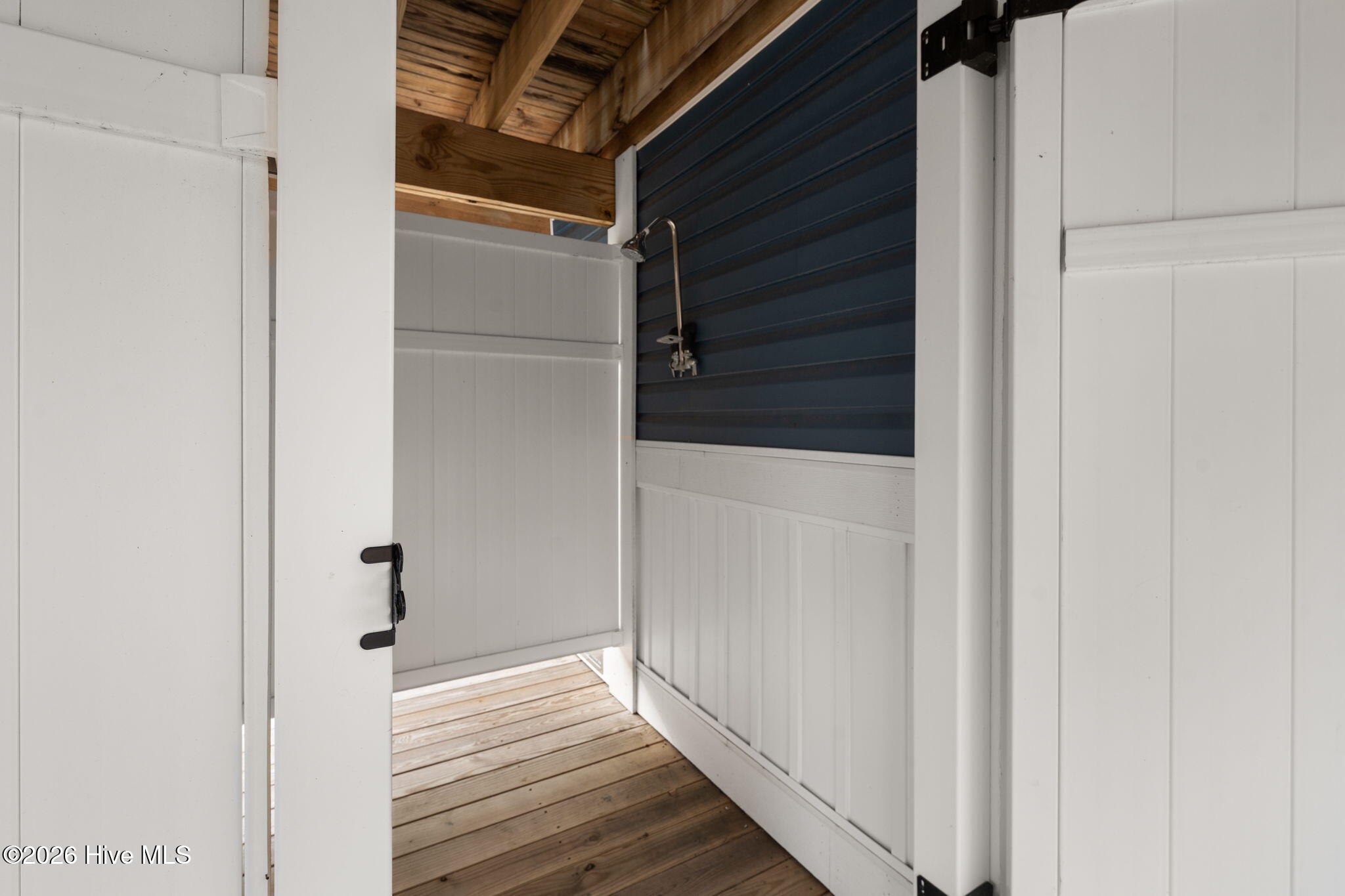 100556192 | Photo 39