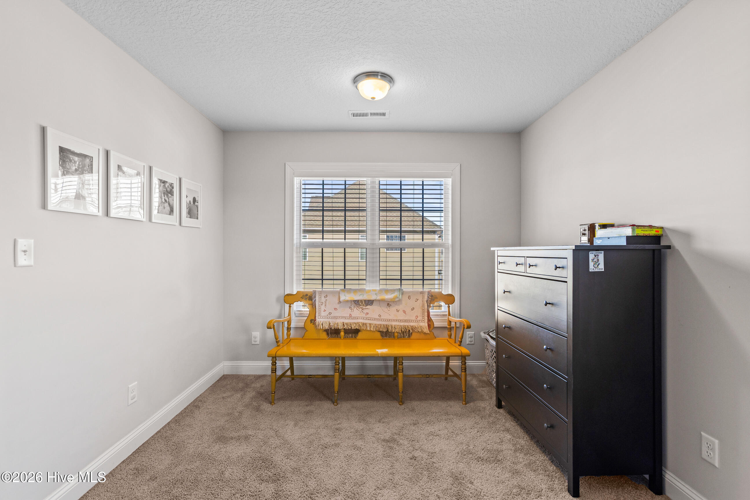 100561419 | Photo 26