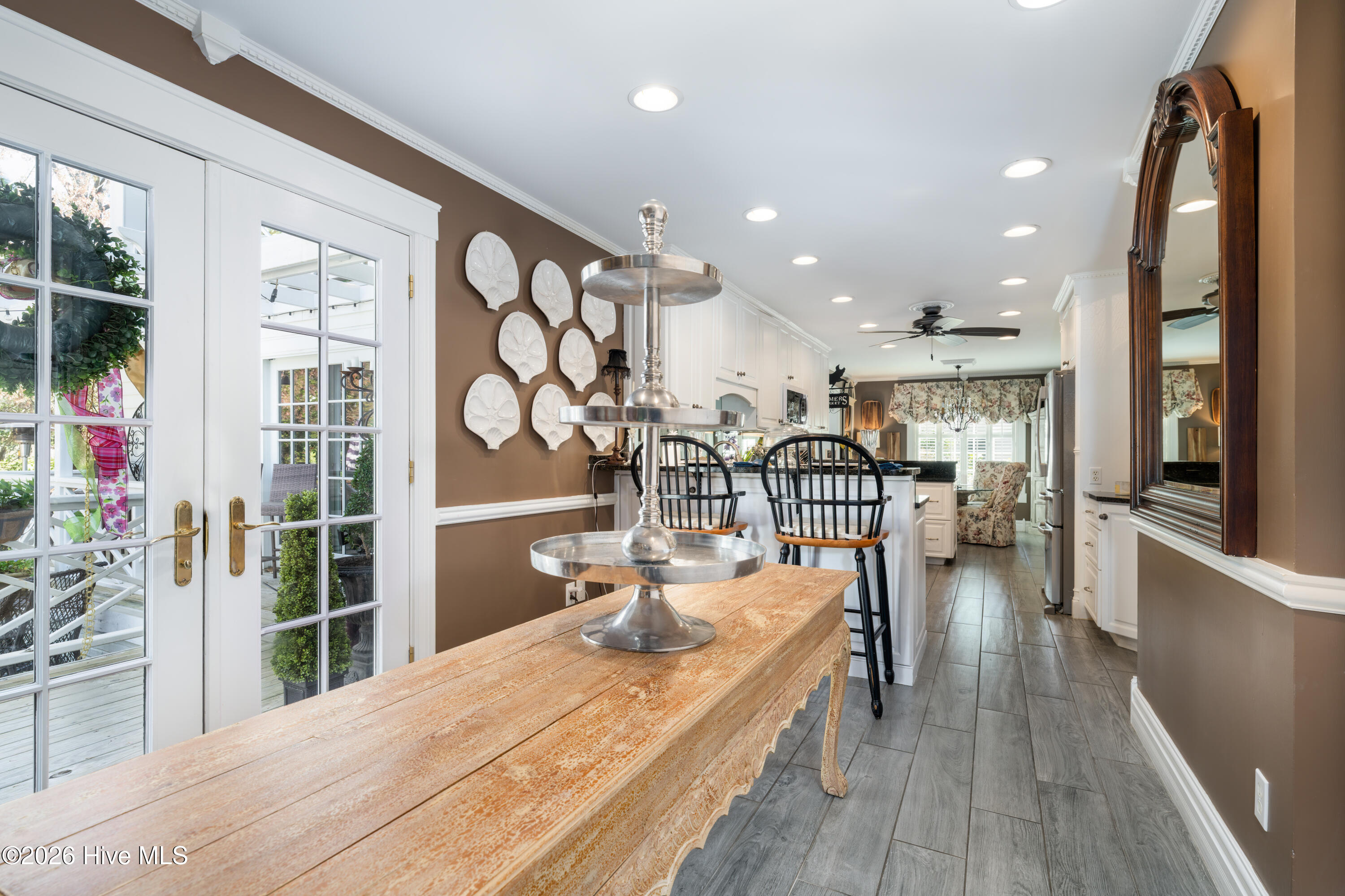 100565005 | Photo 19