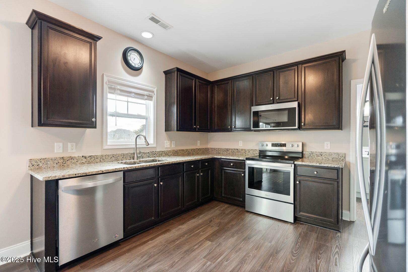111 Saw Grass Drive, Maple Hill, NC 28454 – photo 16: 6931c39f9a246b4631e7d89d