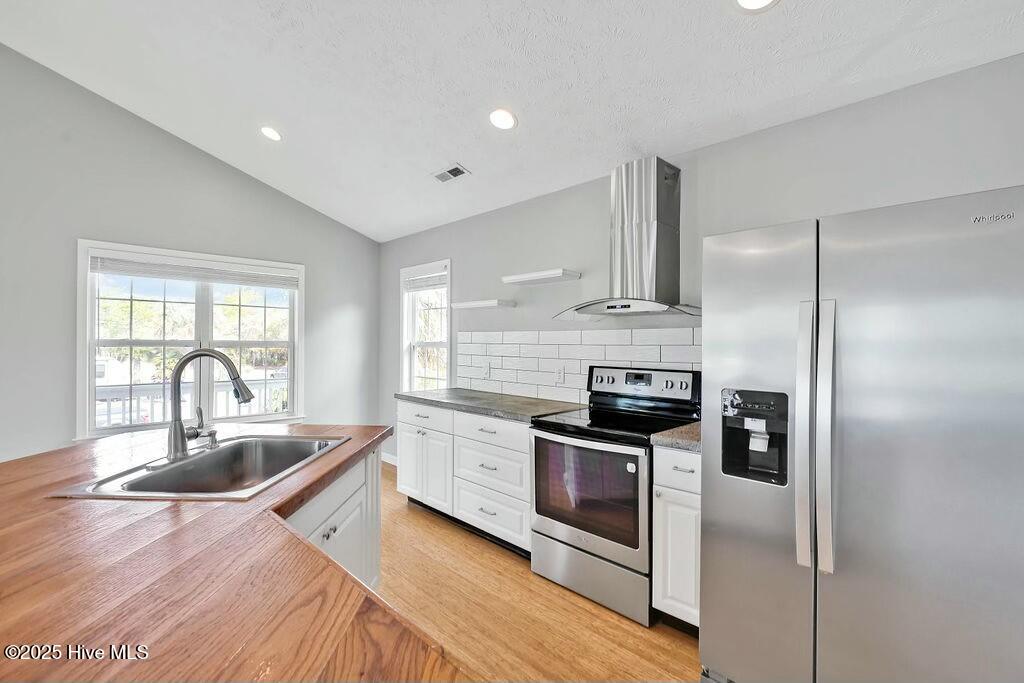 112 Palm Breeze Drive, Carolina Beach, NC 28428 – photo 12: tempImageBlzzSu