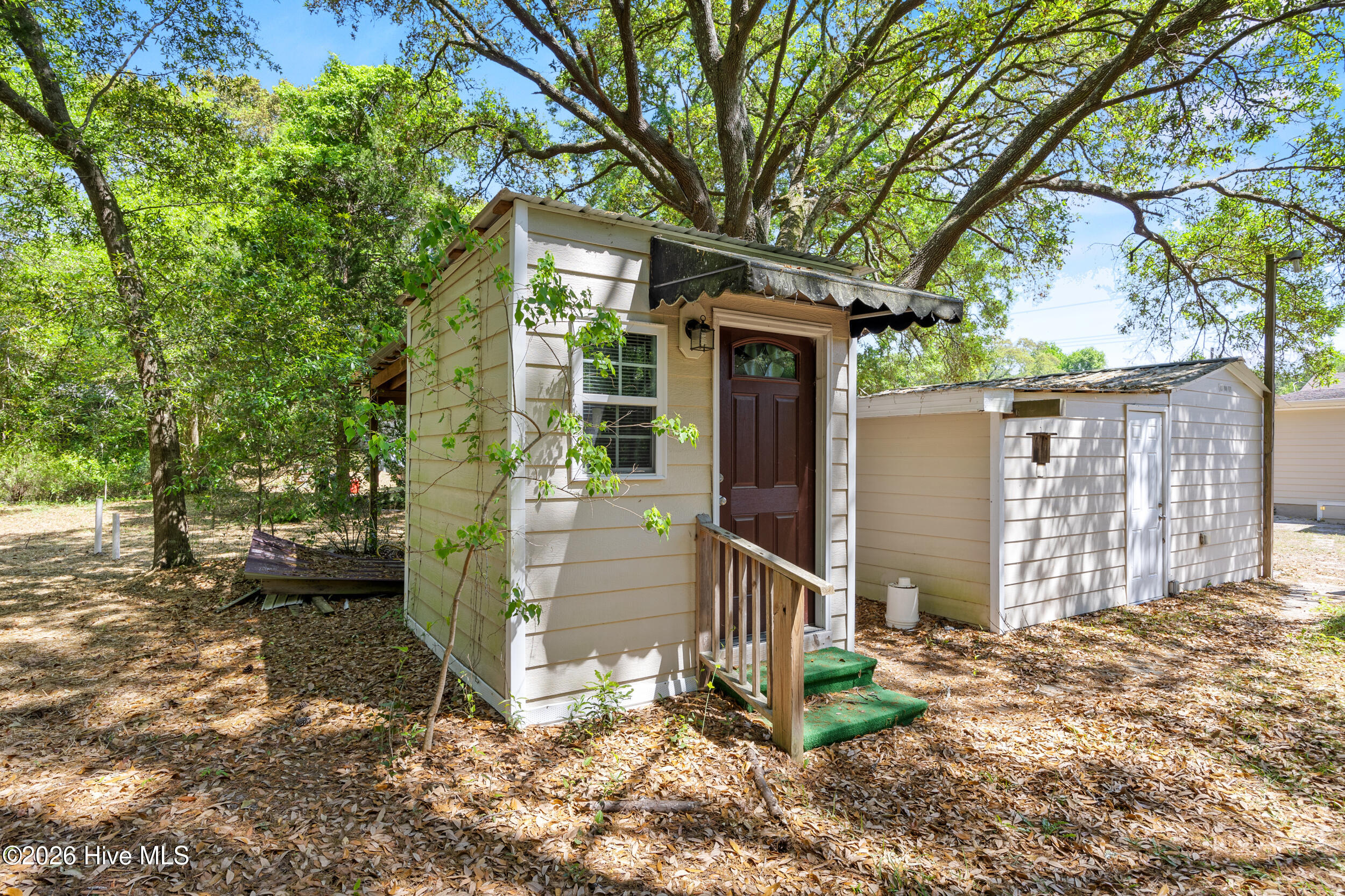 100567287 | Photo 37