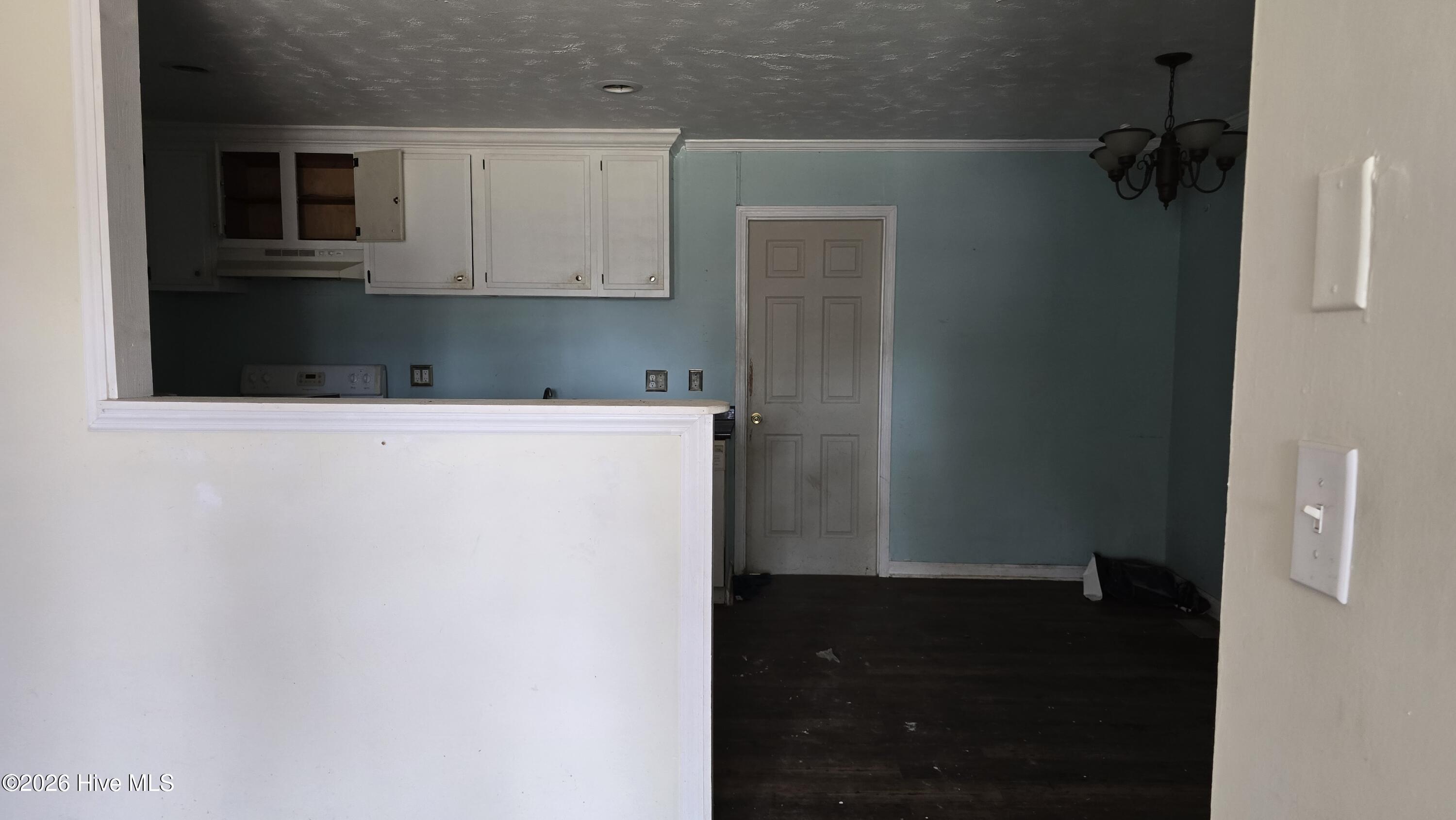 100561564 | Photo 30