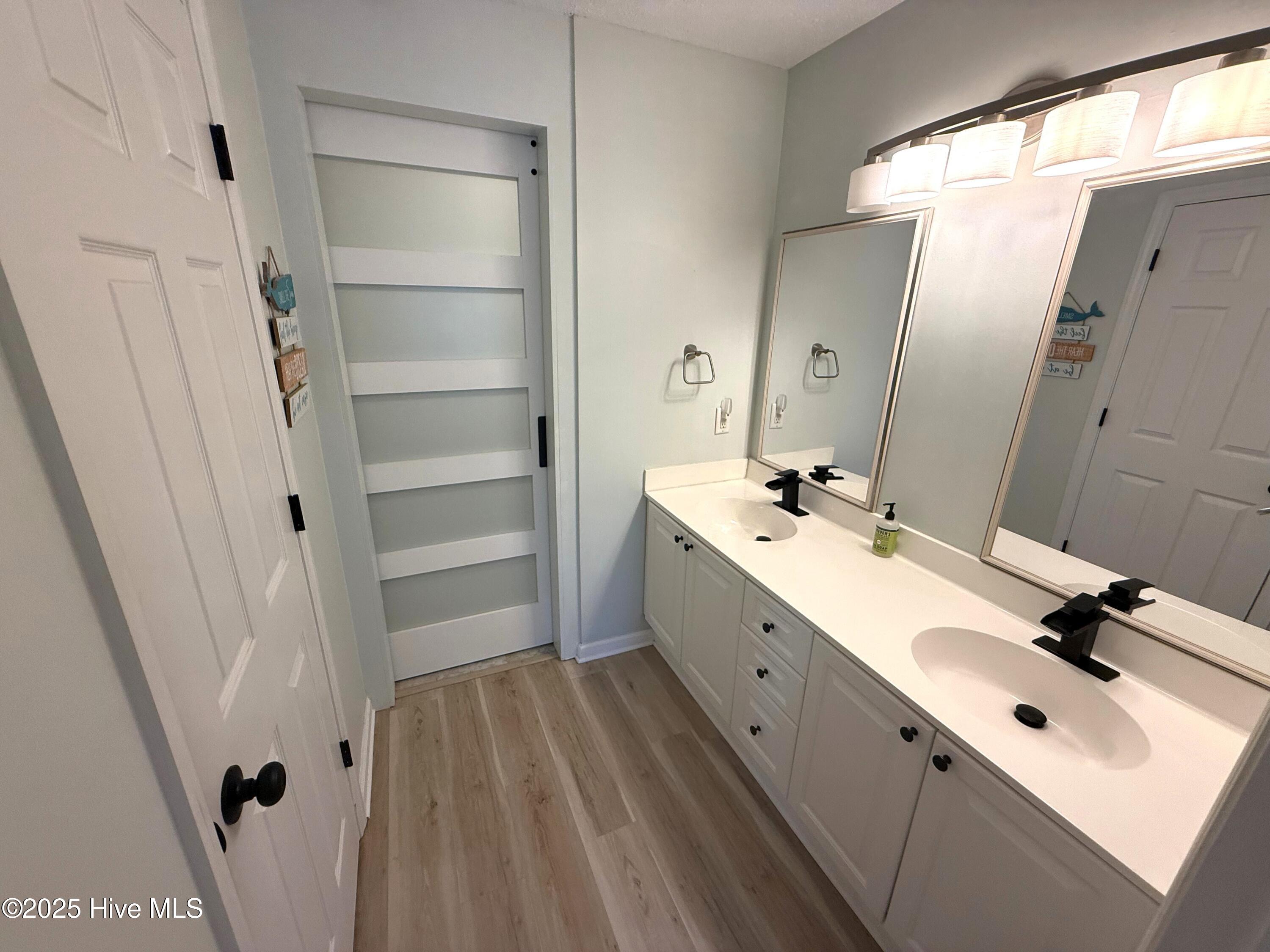1620 Goley Hewett Road SE Unit 307, Bolivia, NC 28422 – photo 10: Primary bath 1