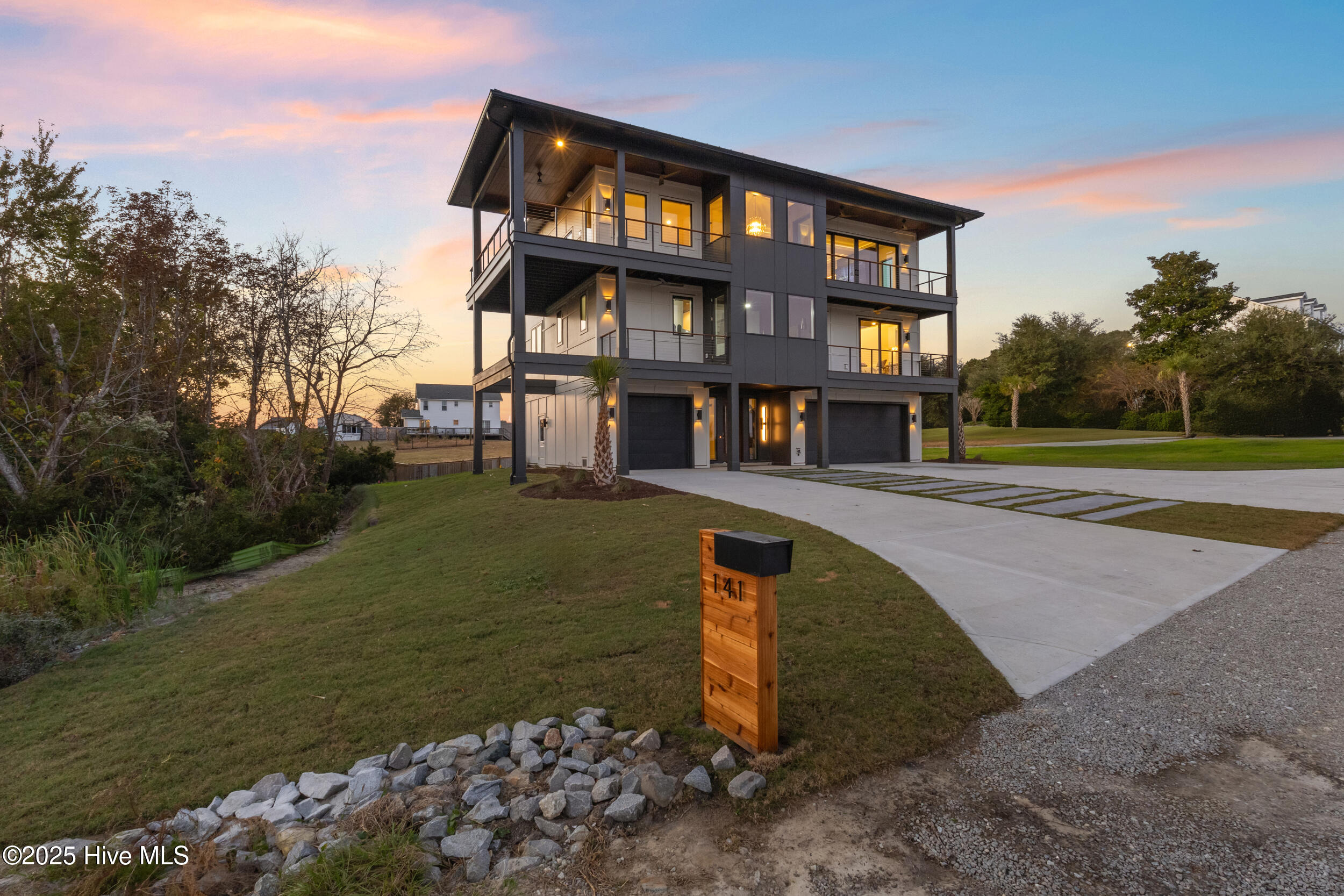 141 Dogwood Lane, Hampstead, NC, 28443