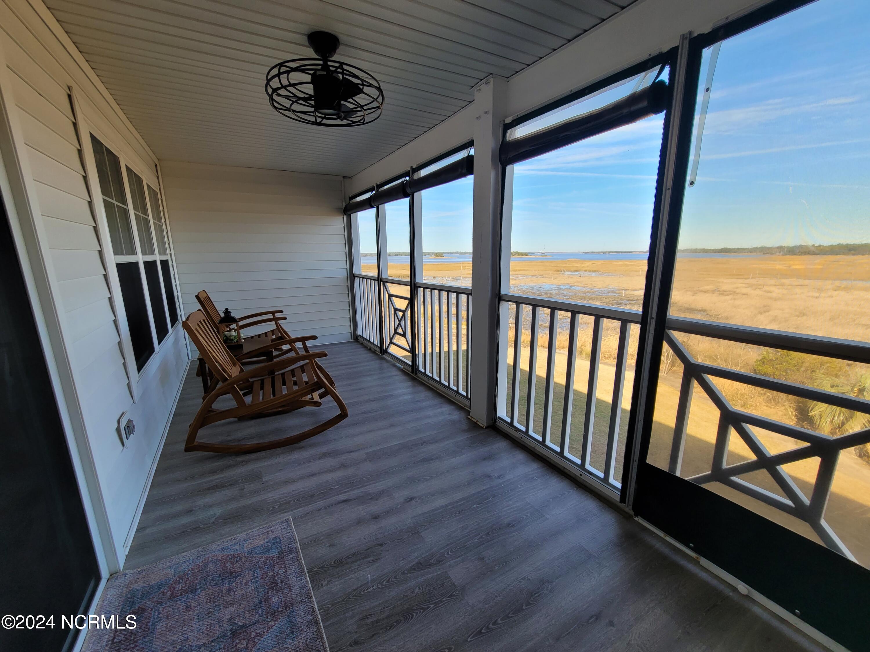 100565776 | Photo 29