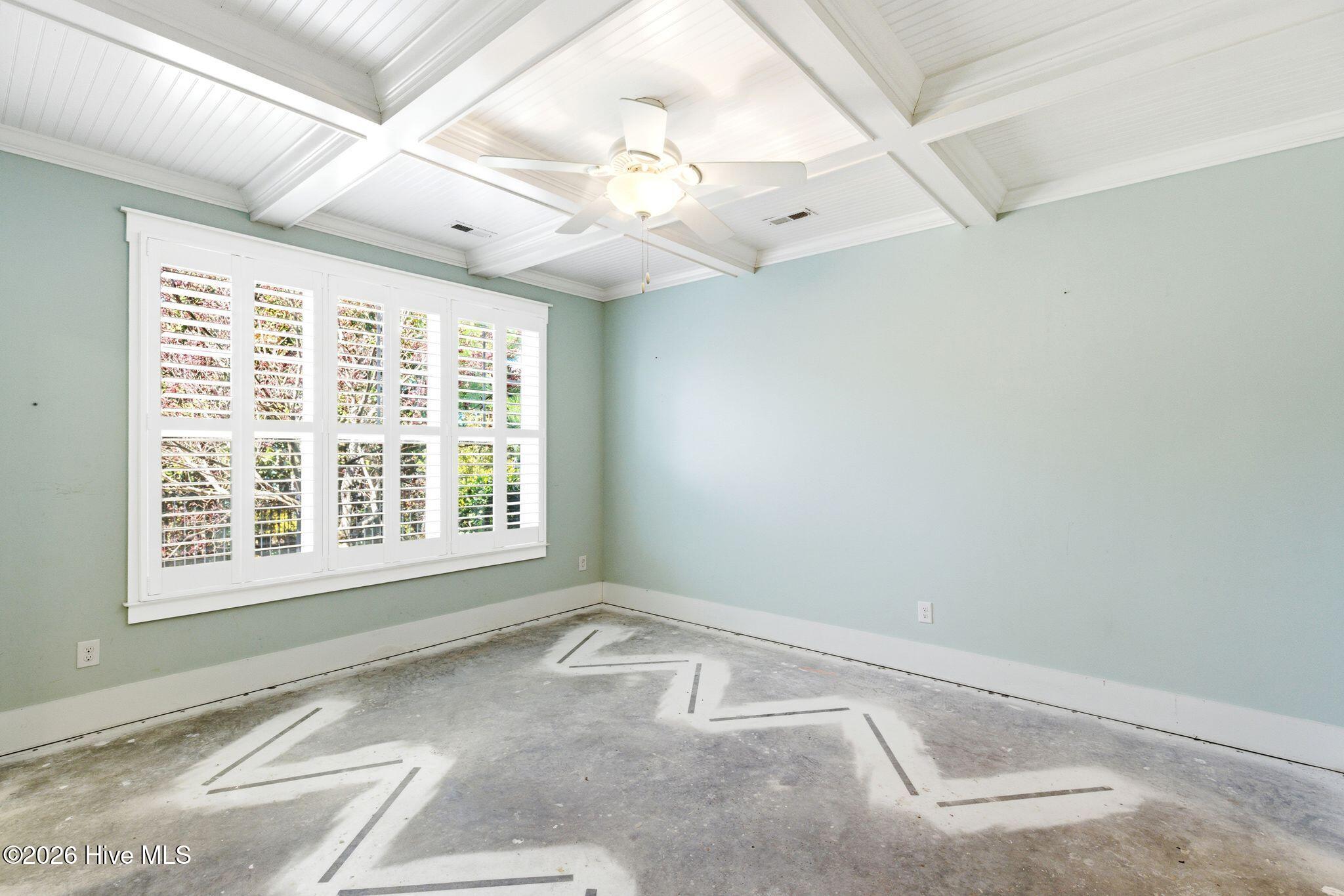 100564306 | Photo 16