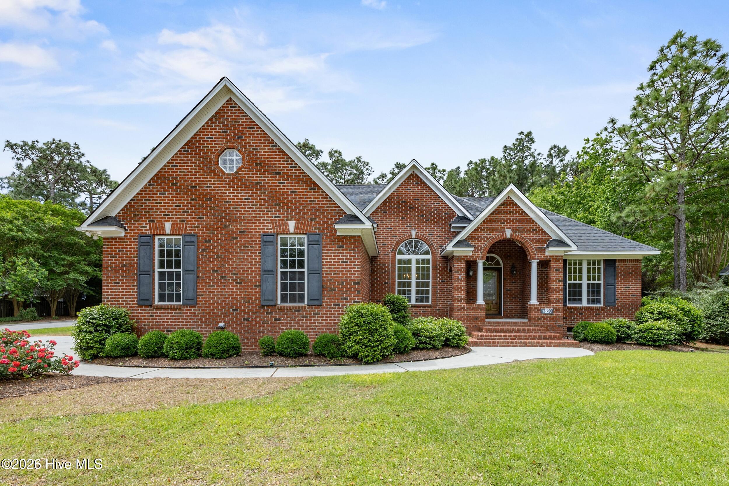 100564143 | Photo 44