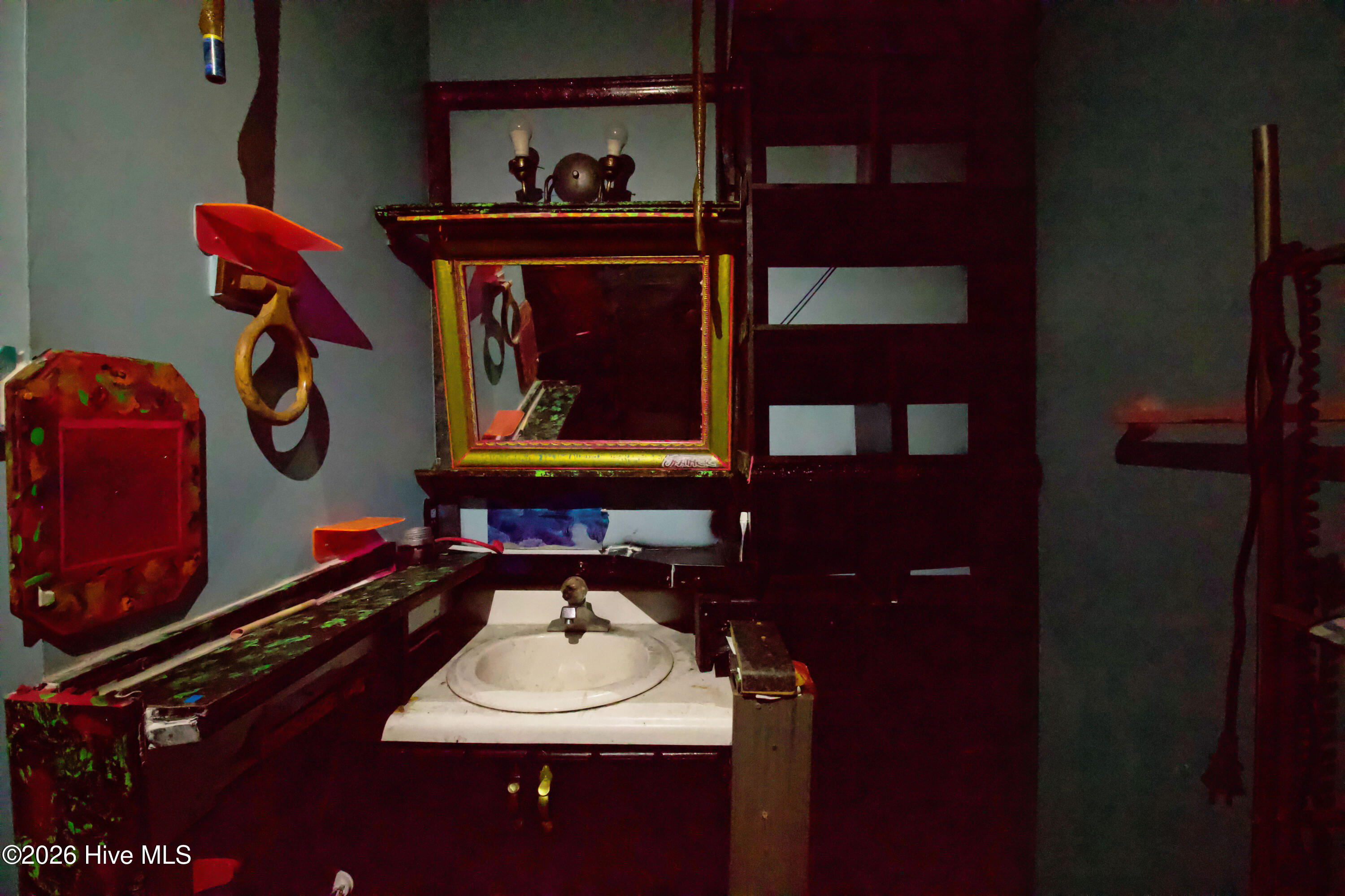 100547286 | Photo 20