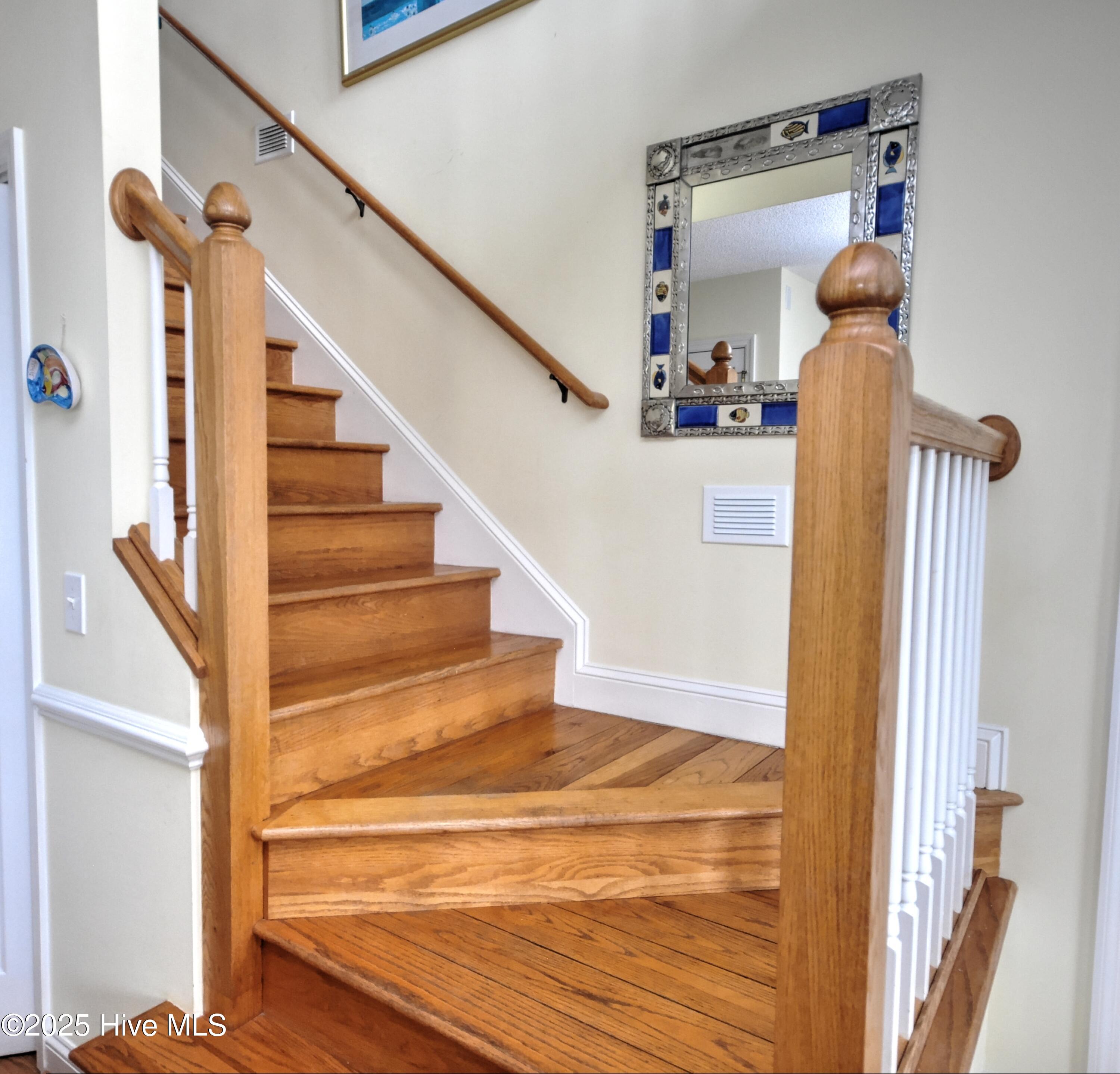 100538748 | Photo 32