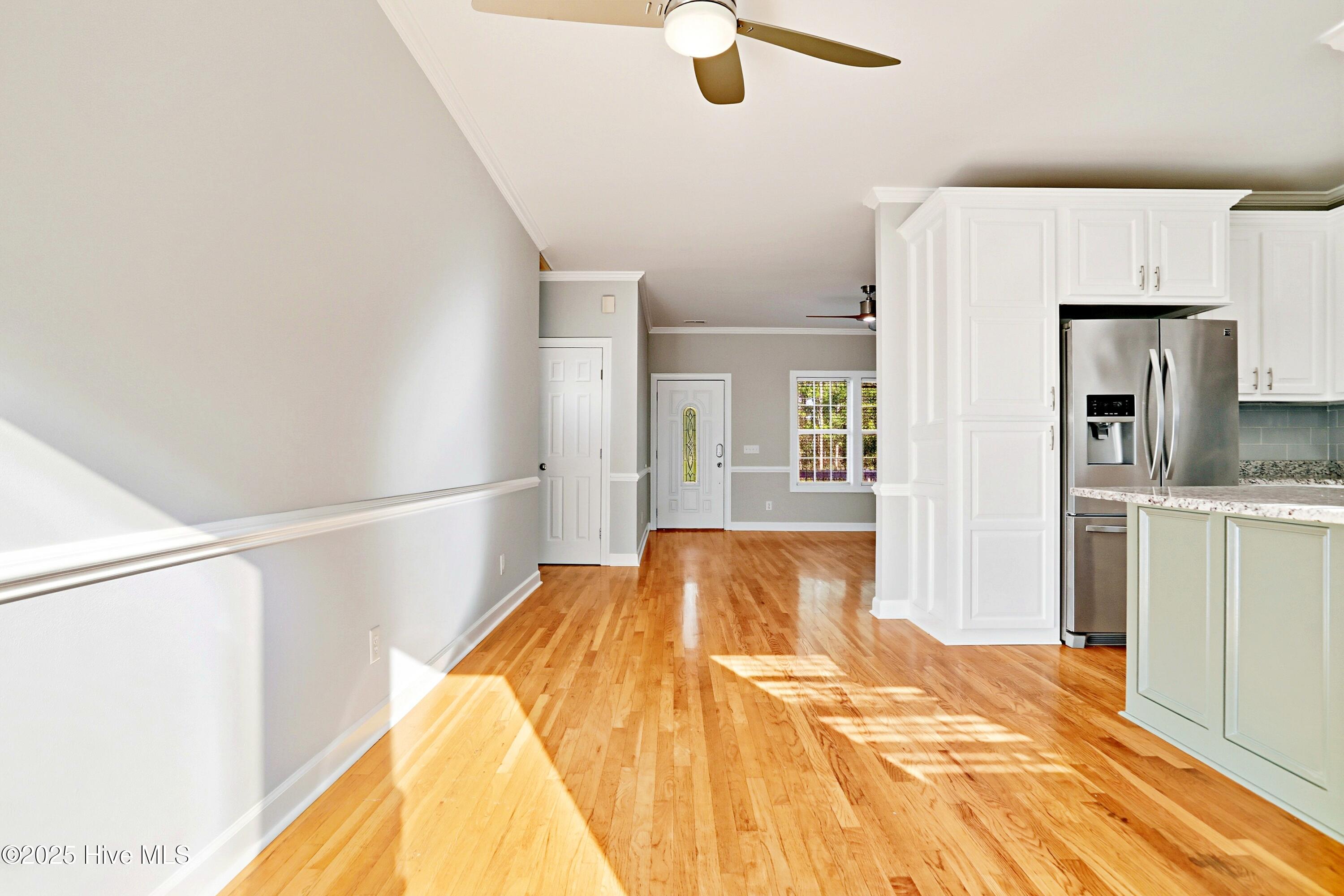 100529076 | Photo 18