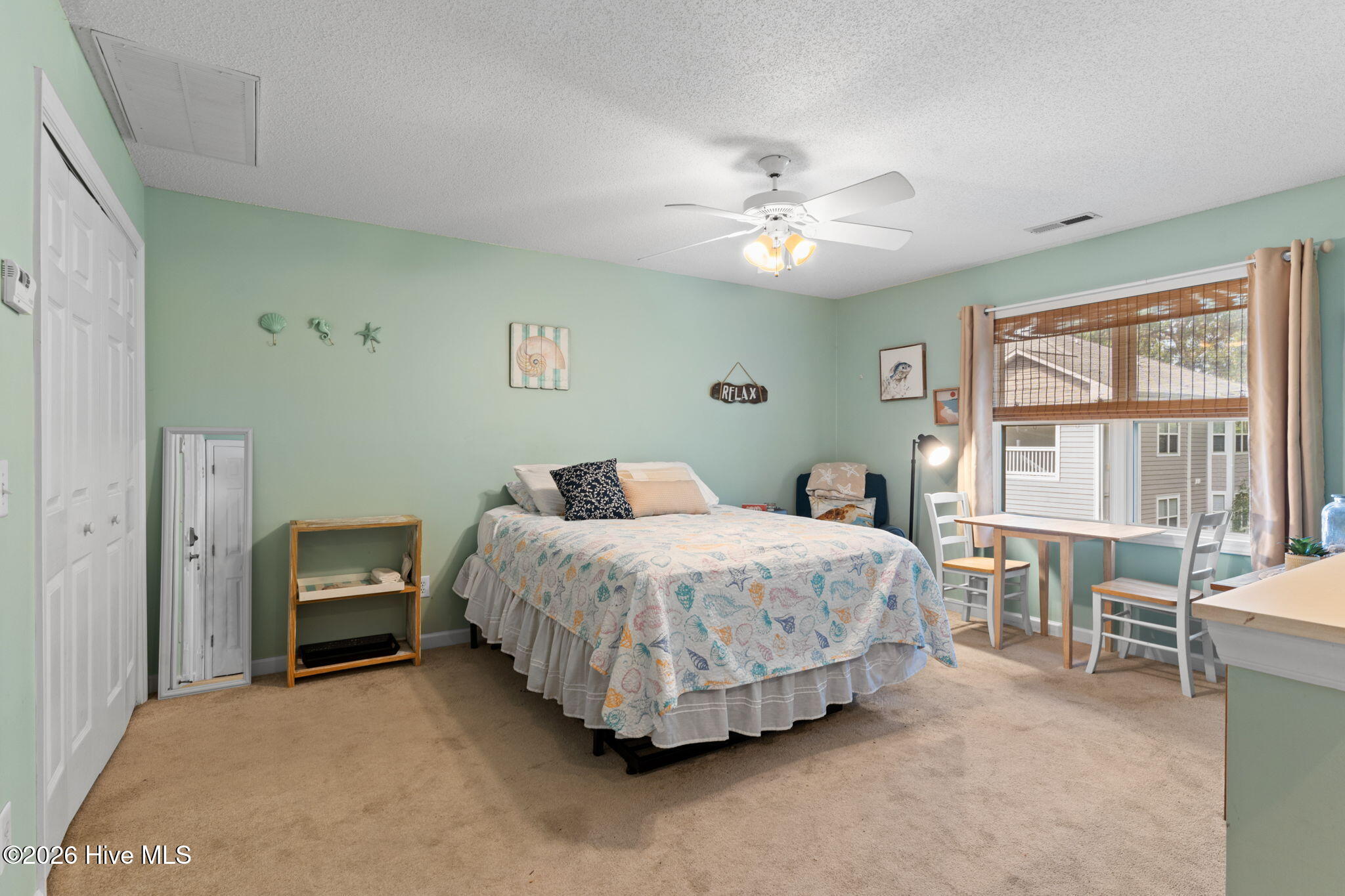 100567259 | Photo 37