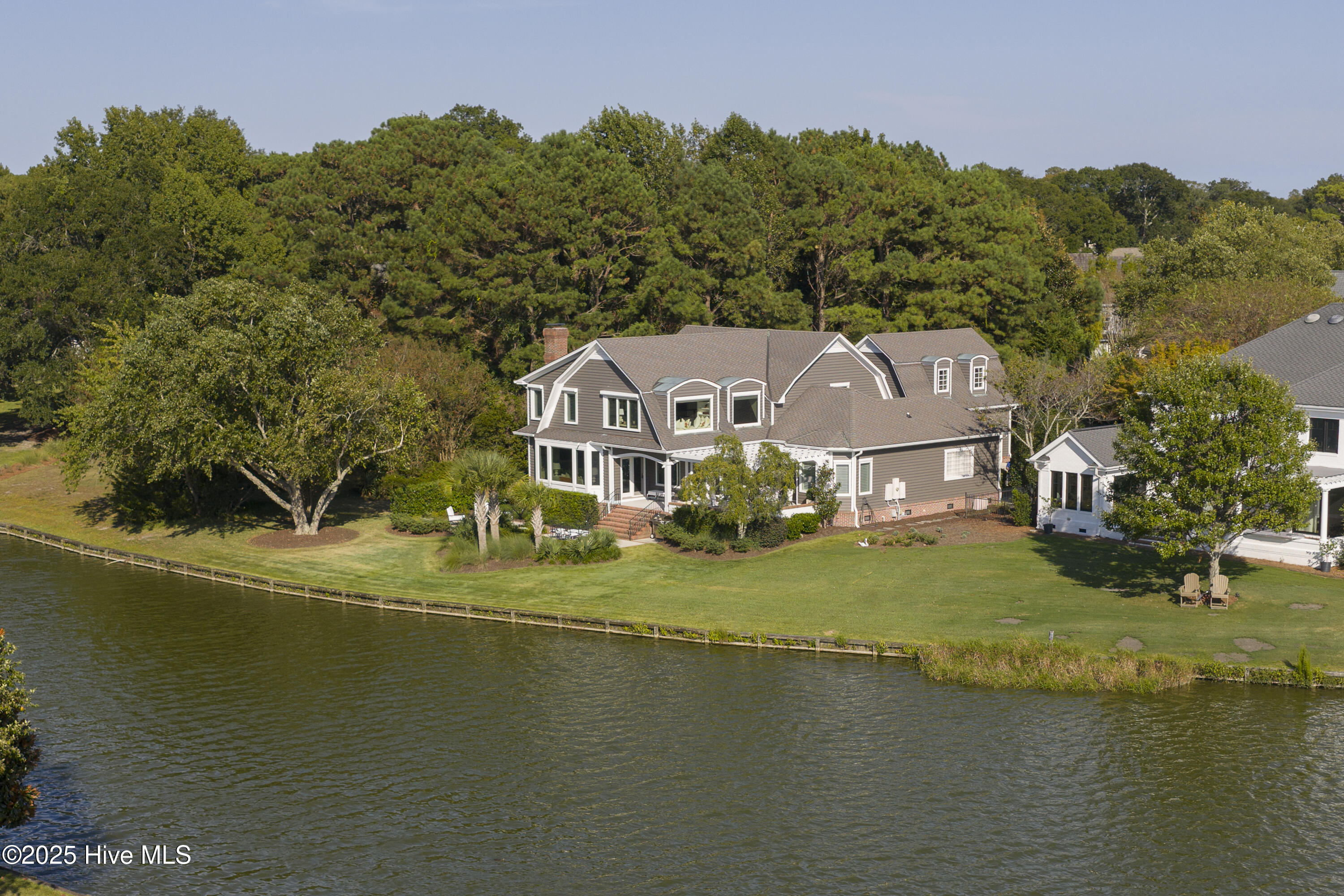 100536039 | Photo 42