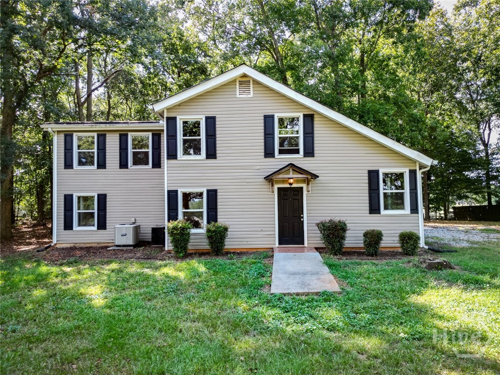 Property at 1642 Neese Commerce Road