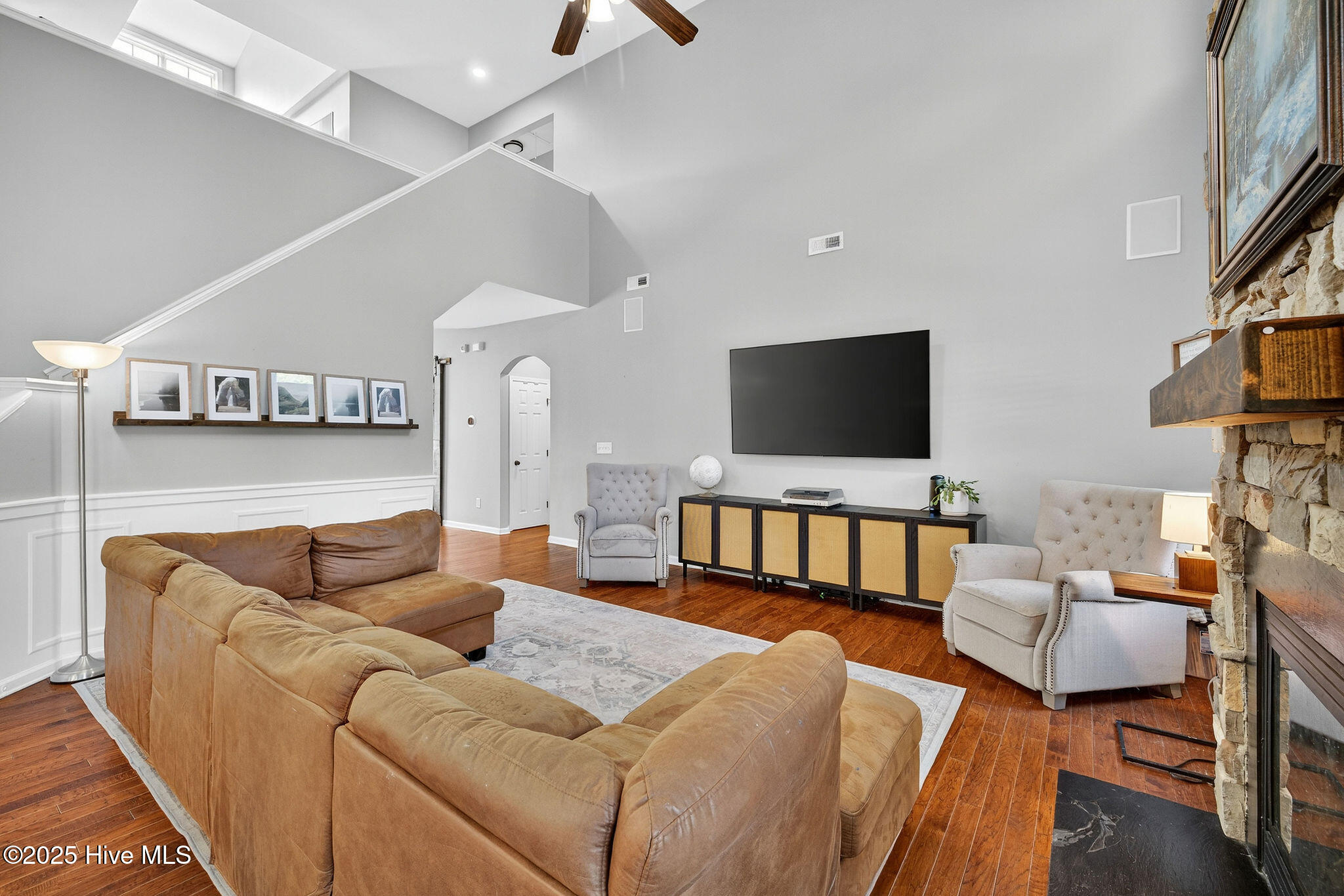 100537905 | Photo 12