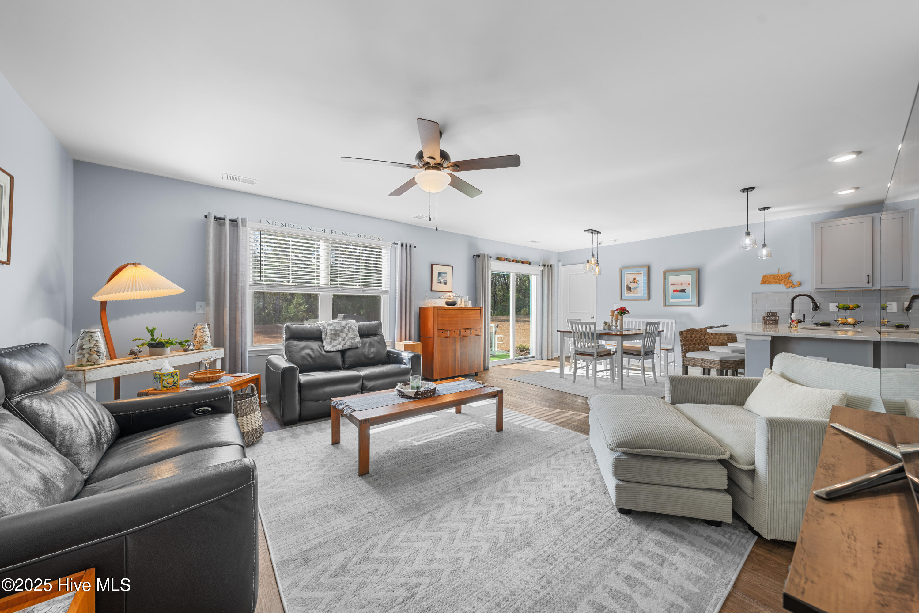 100542617 | Photo 24