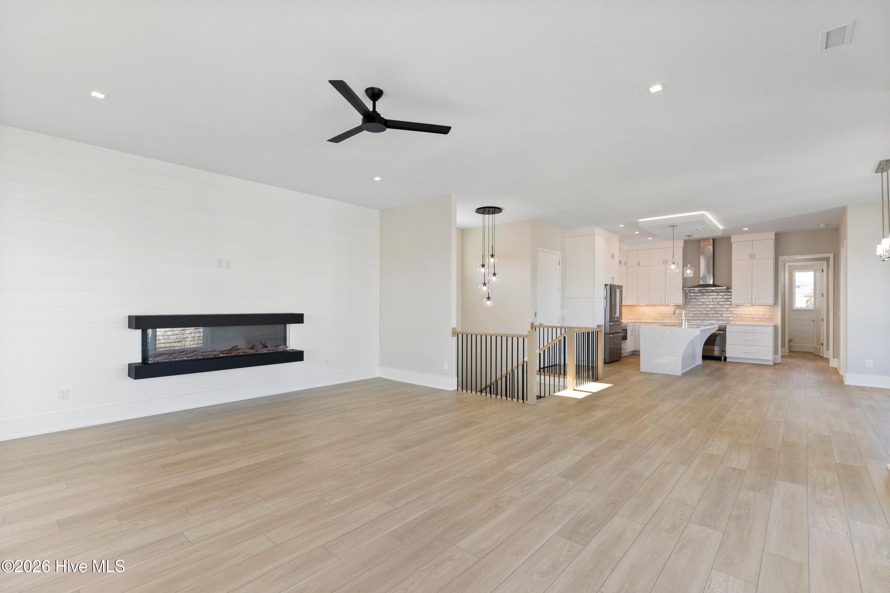 100545146 | Photo 15