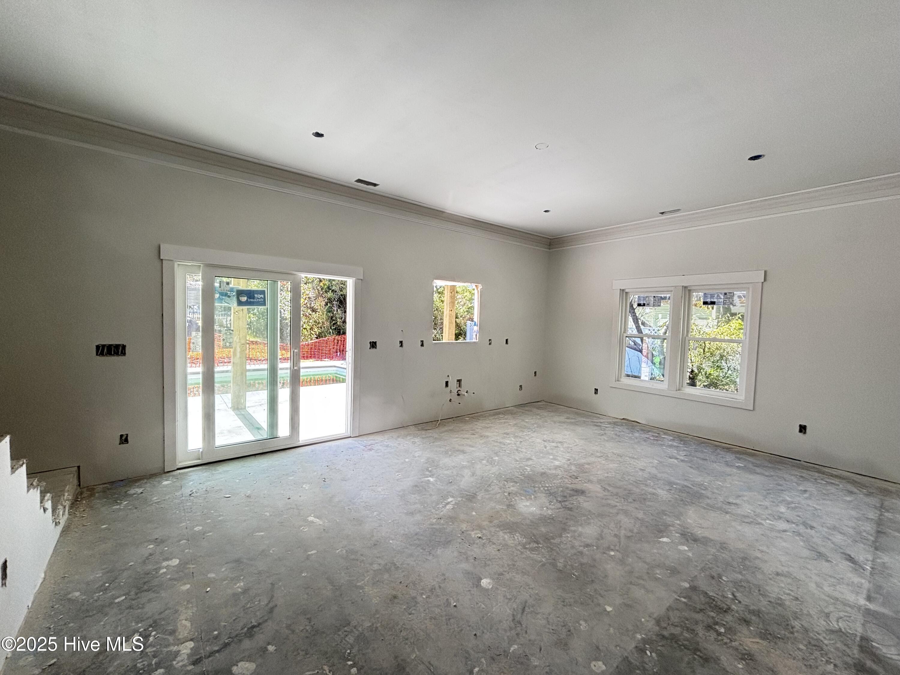 100516902 | Photo 119