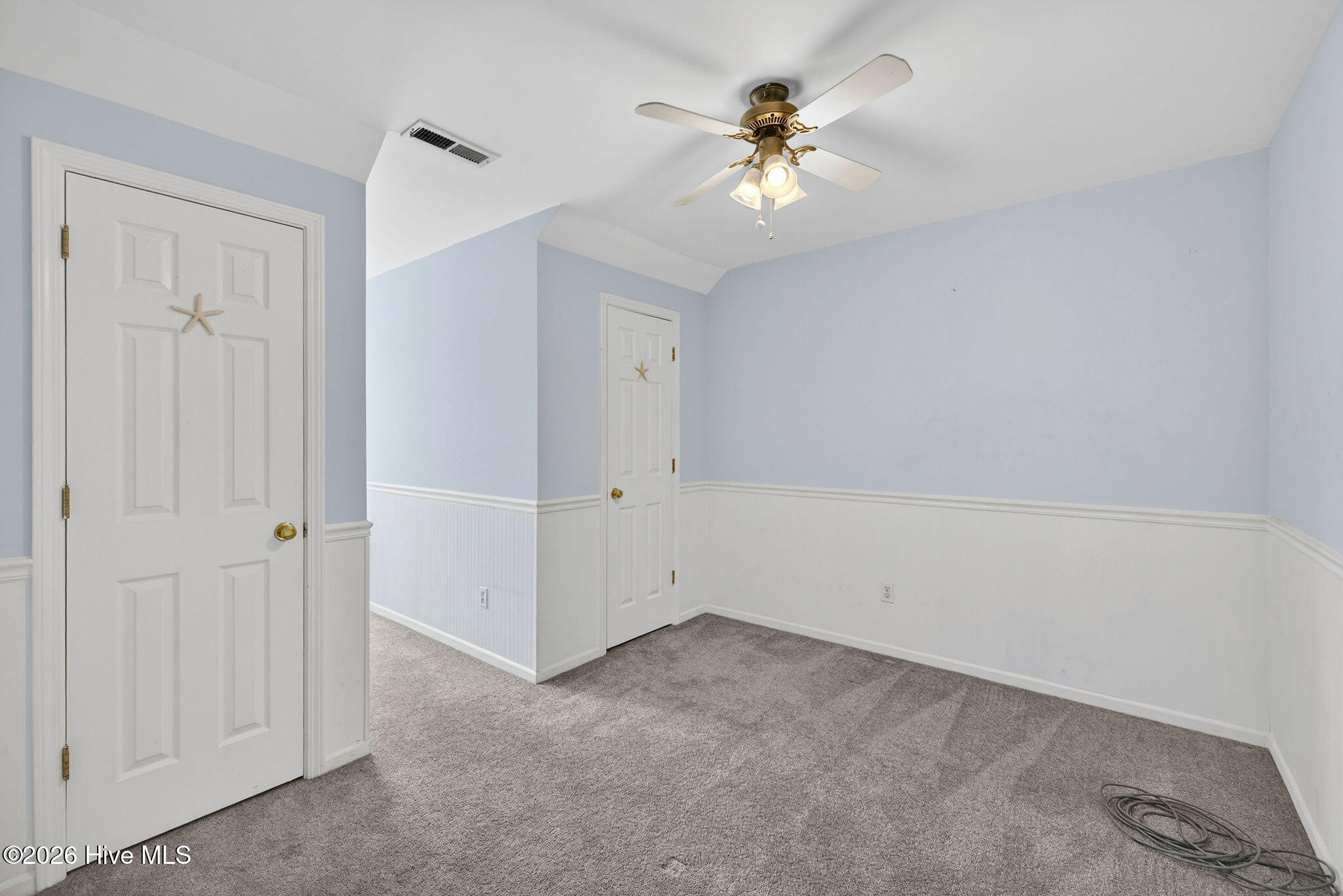 100567707 | Photo 42