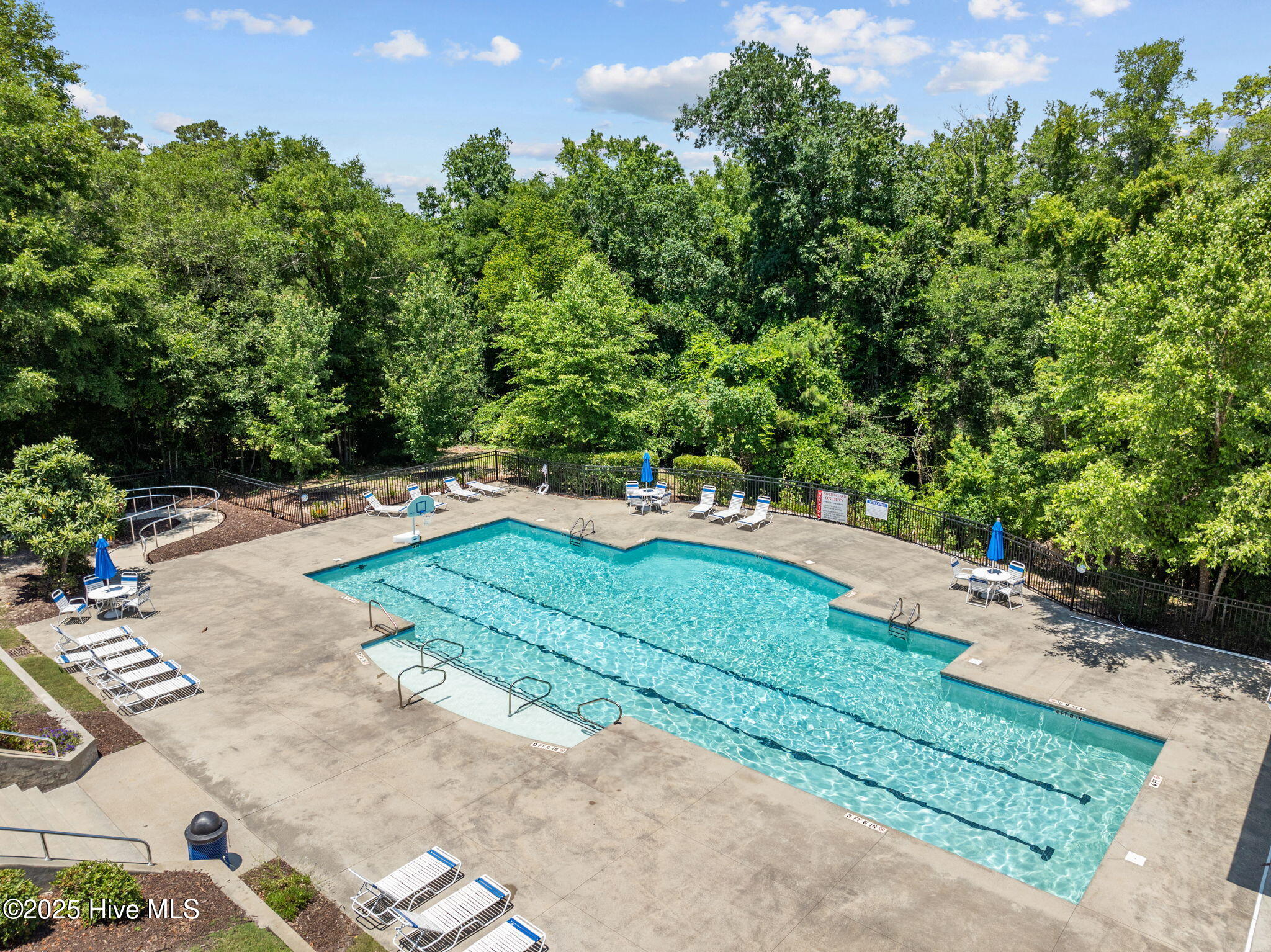 100550410 | Photo 80