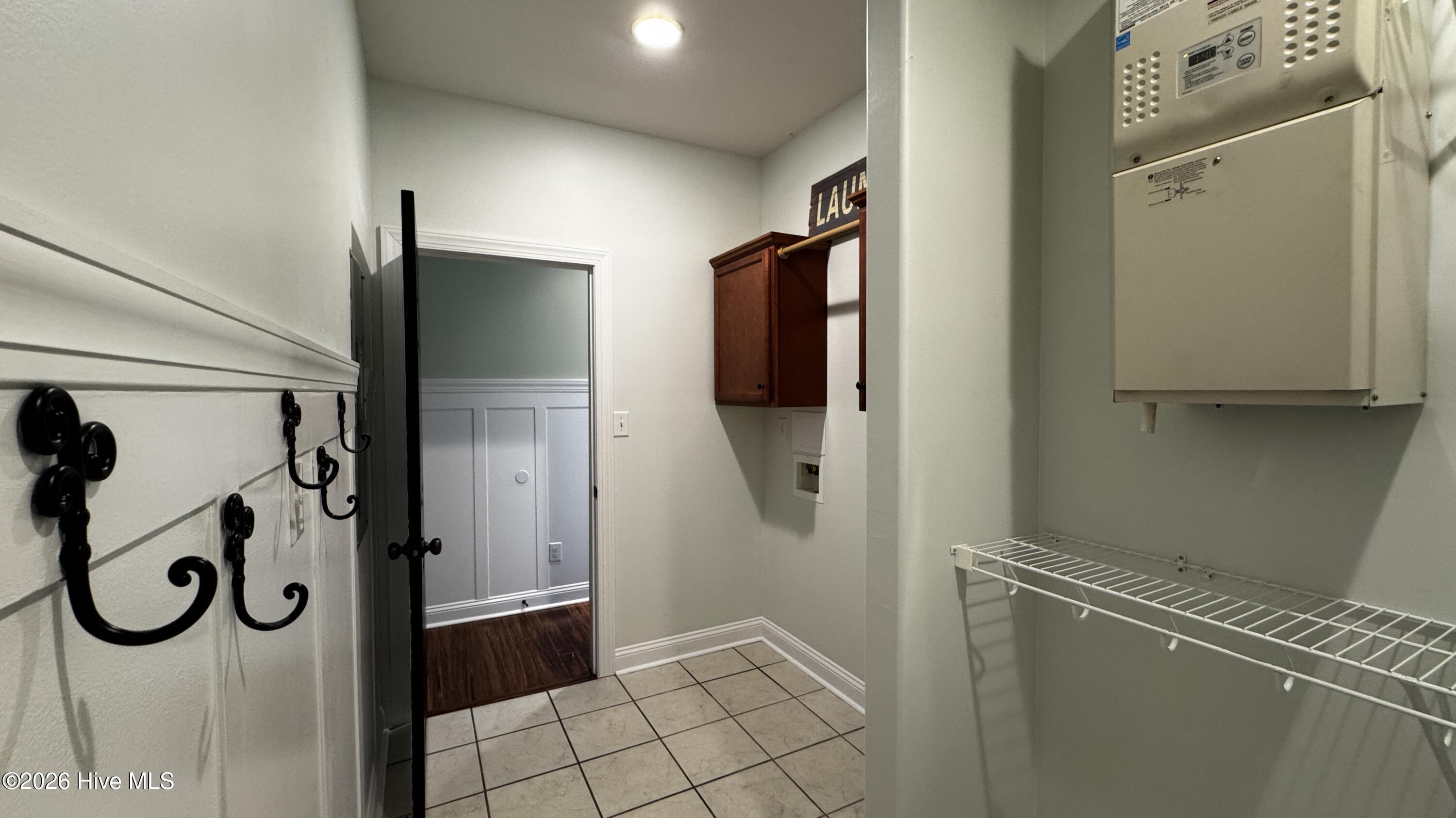 100565264 | Photo 35