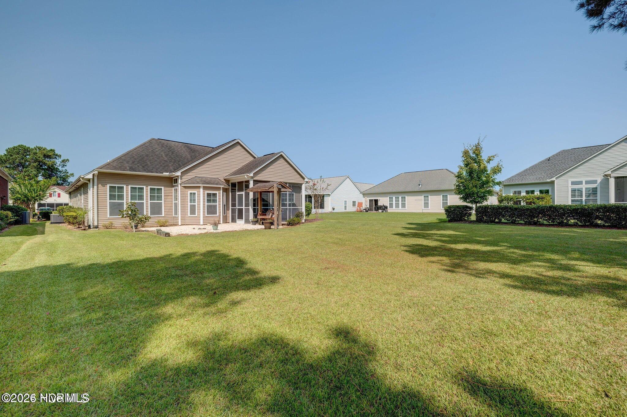 100549194 | Photo 43