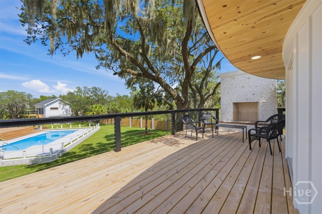Sun Deck/Porch