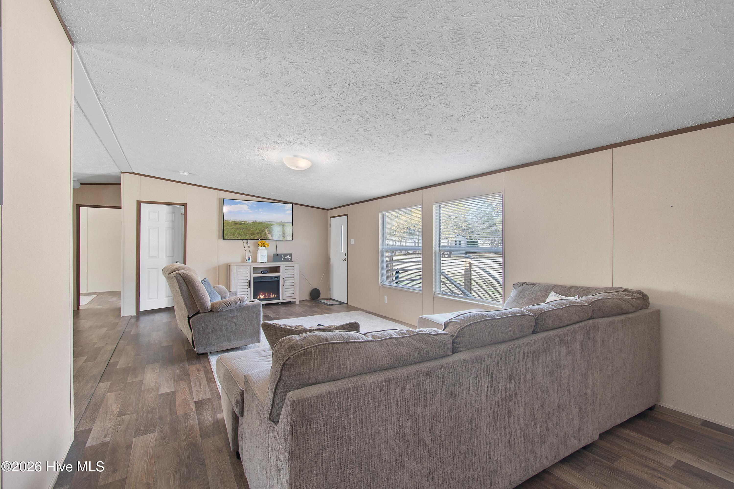 100563452 | Photo 27