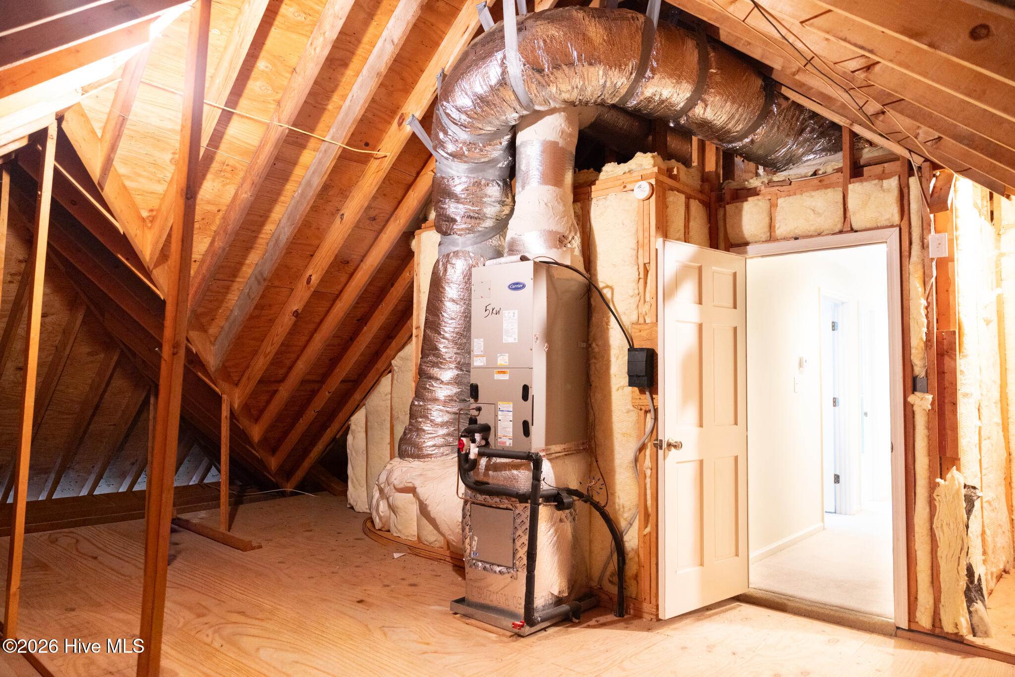 100547125 | Photo 37