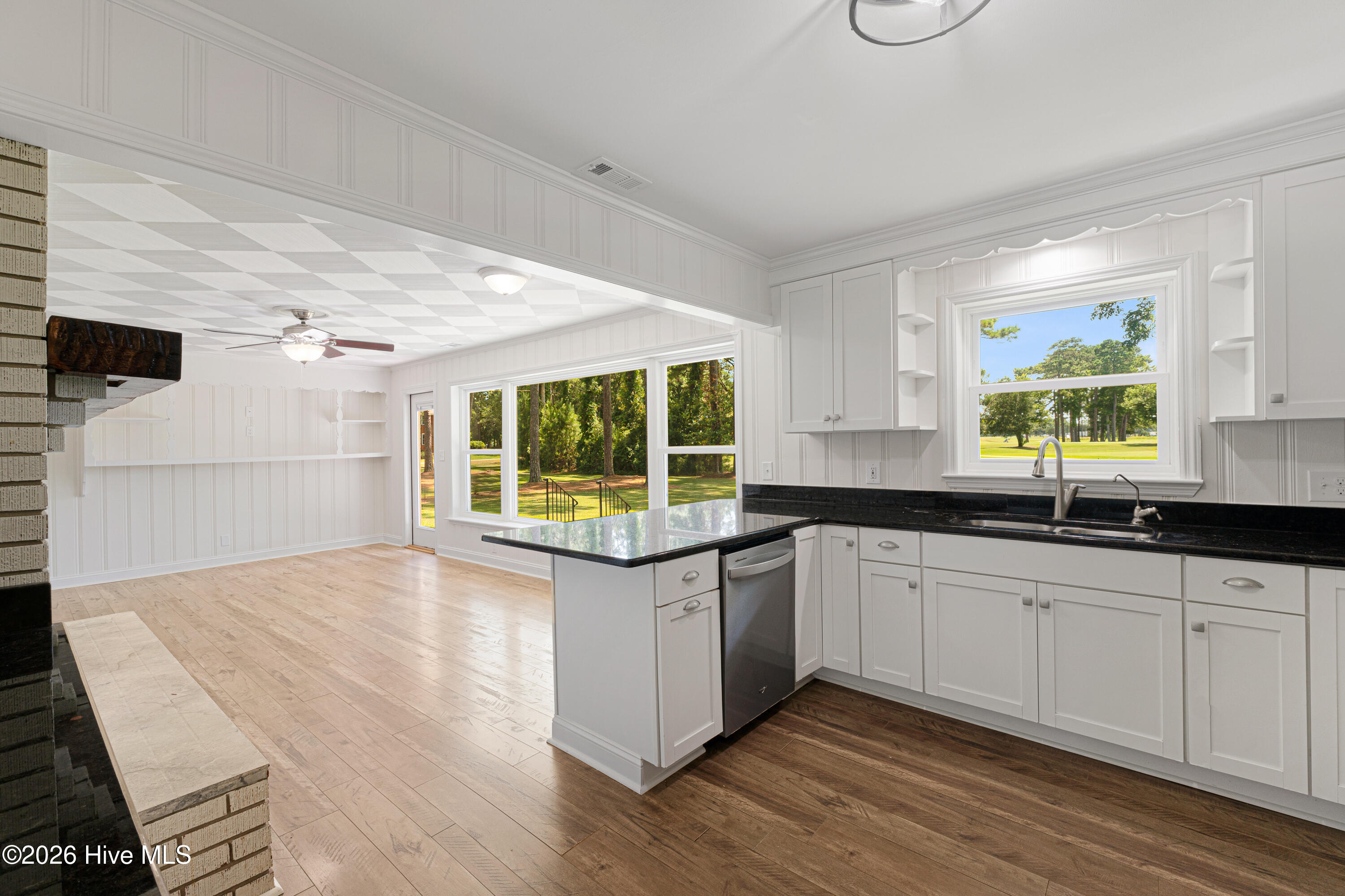 1705 River Drive,Morehead City