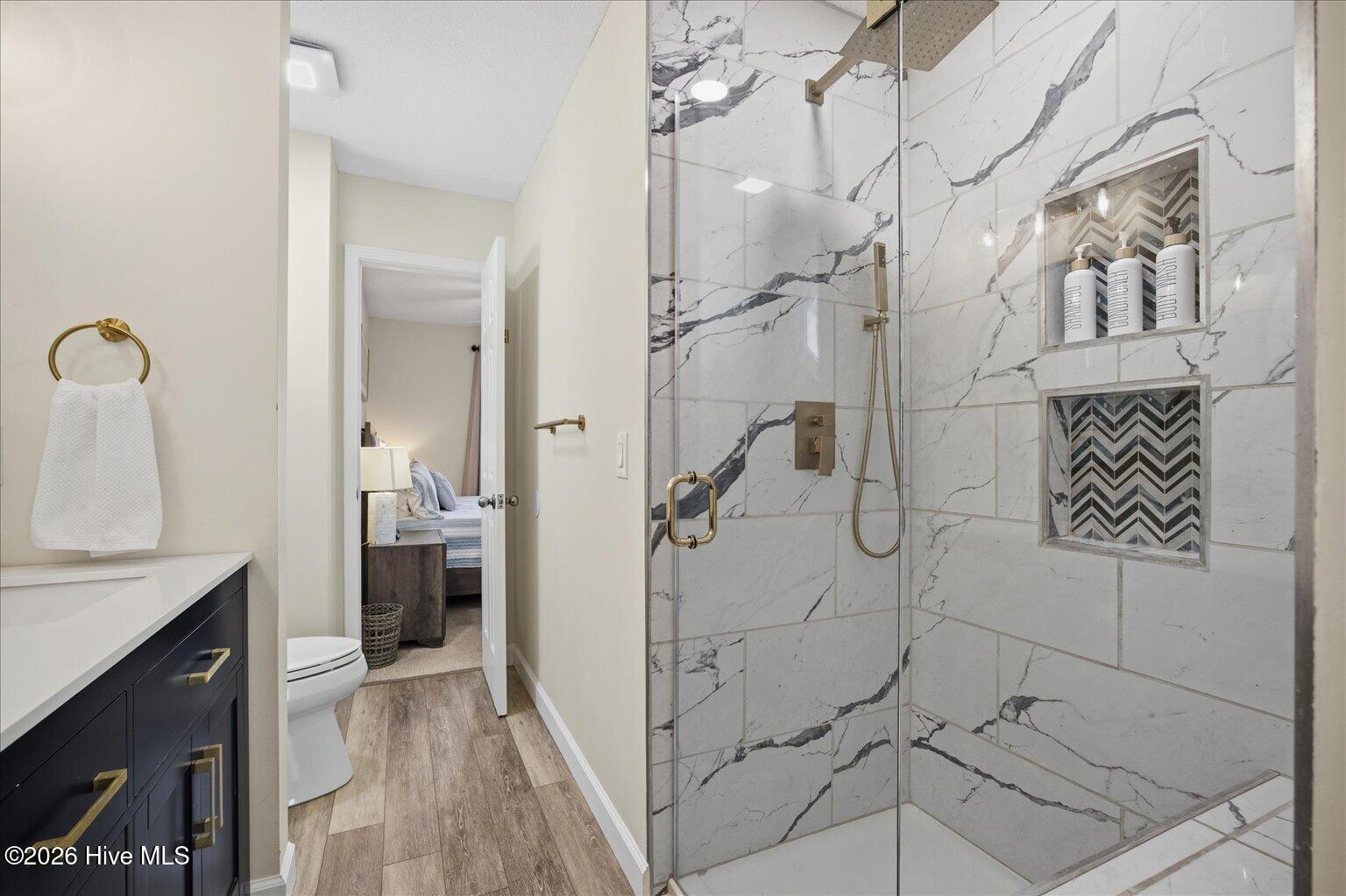 100558776 | Photo 19