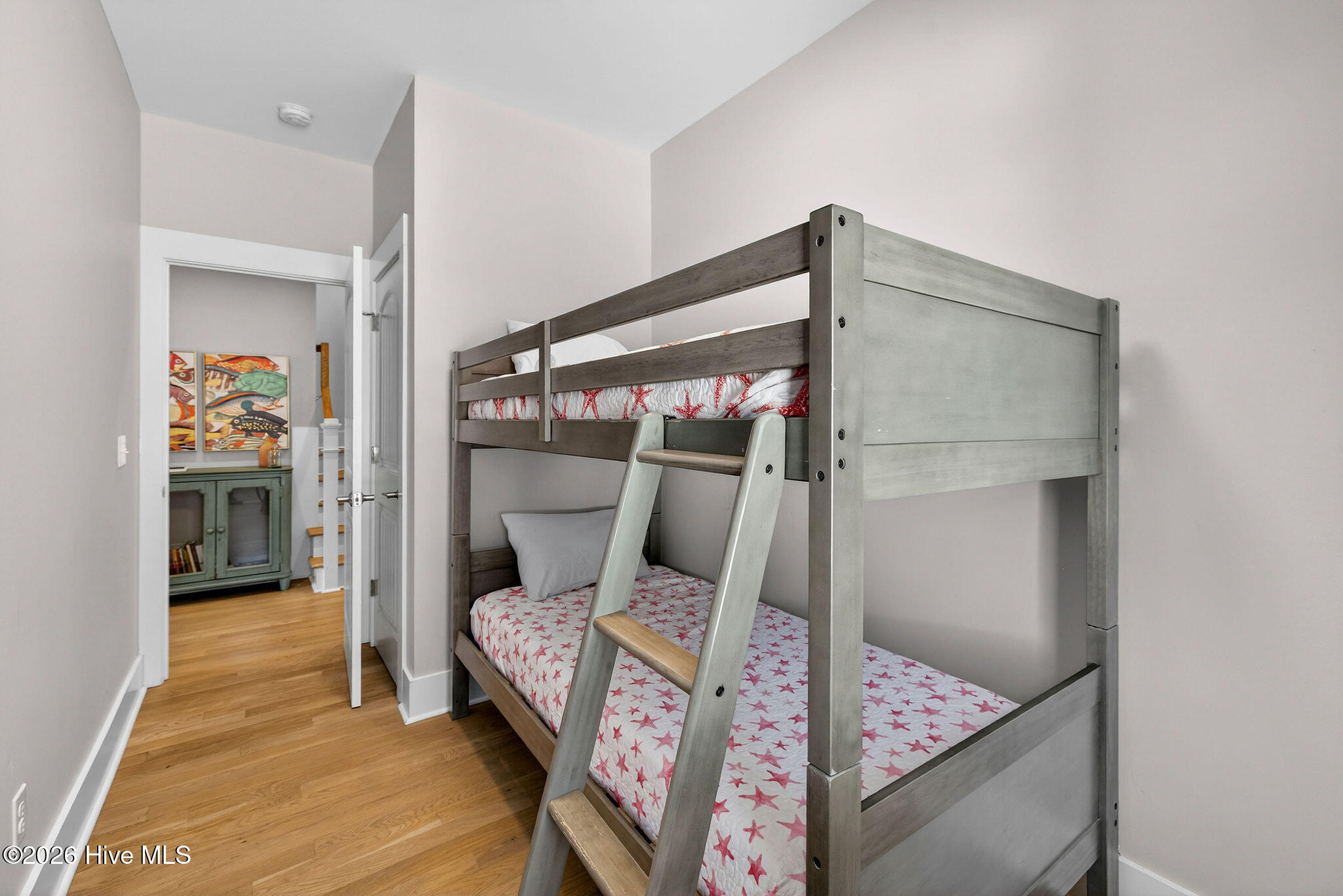 100555163 | Photo 24