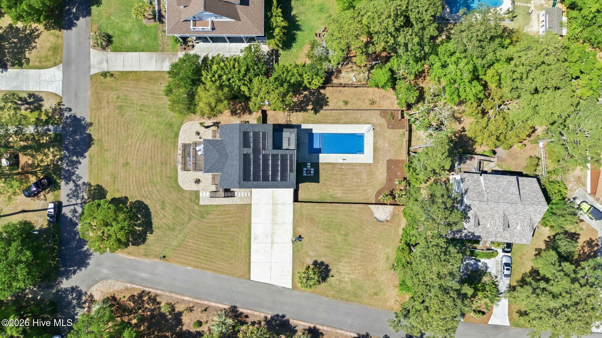 100568012 | Photo 94