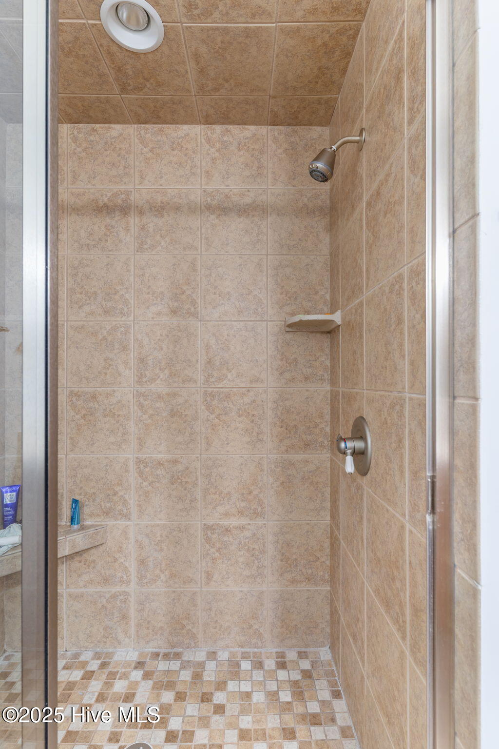 100539989 | Photo 34