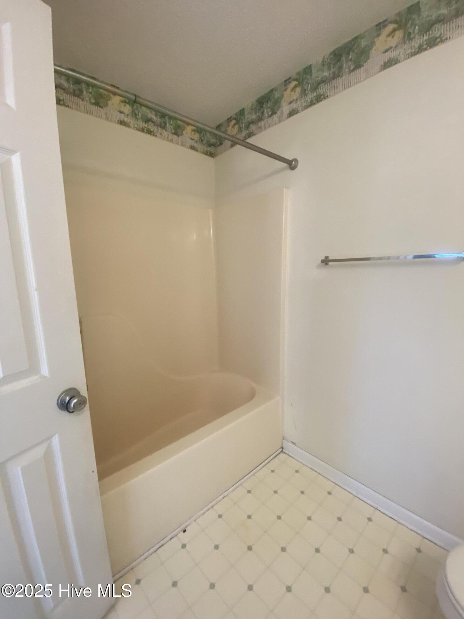 100517561 | Photo 23