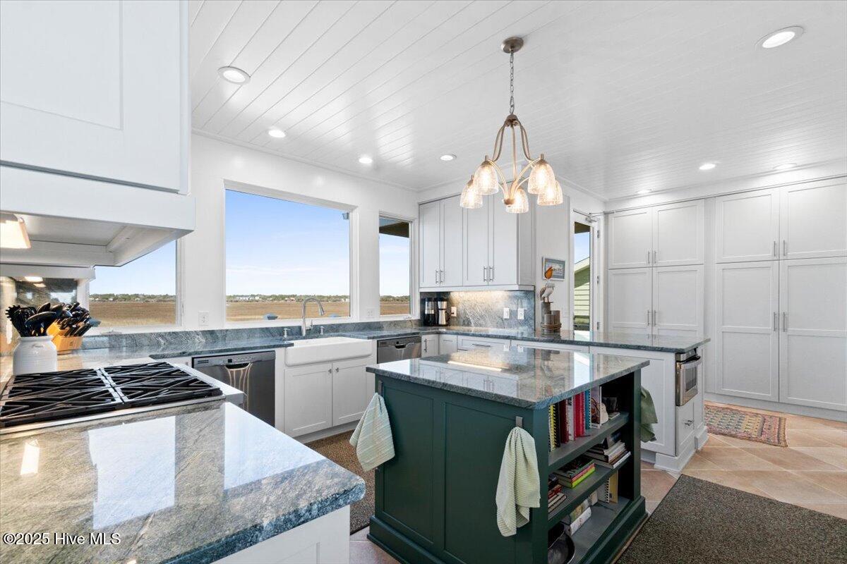 100491372 | Photo 33