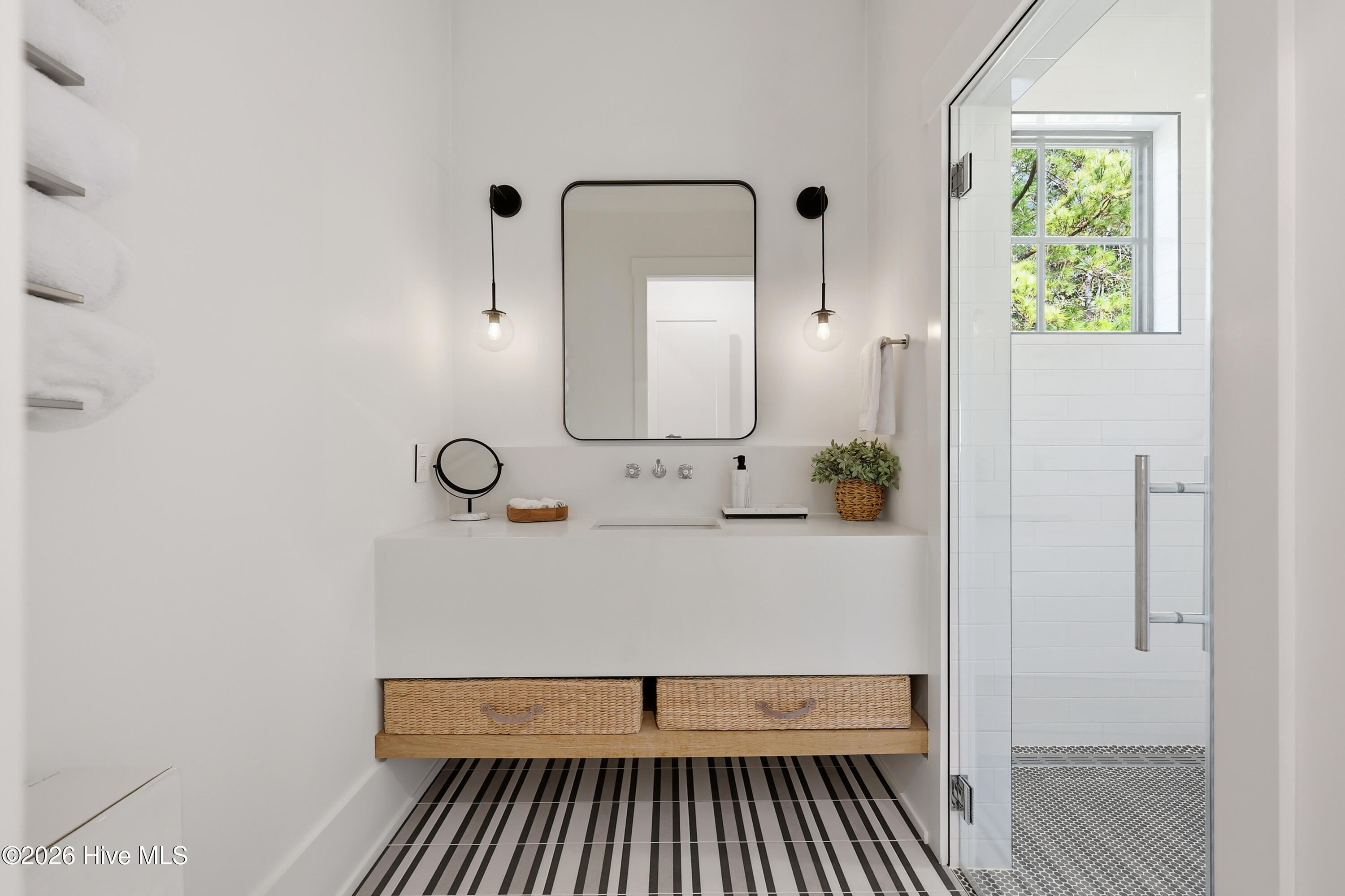 100554567 | Photo 37