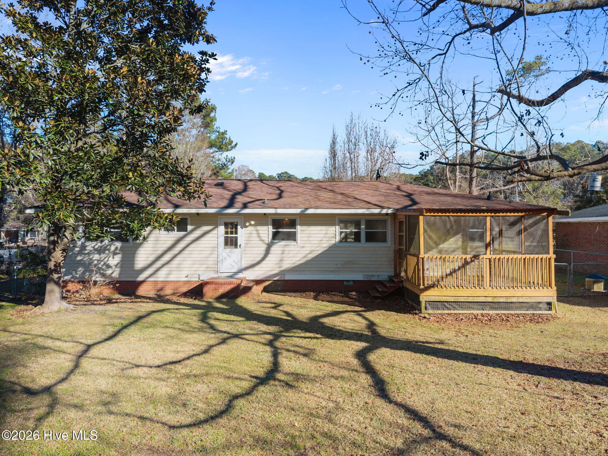 100548233 | Photo 27