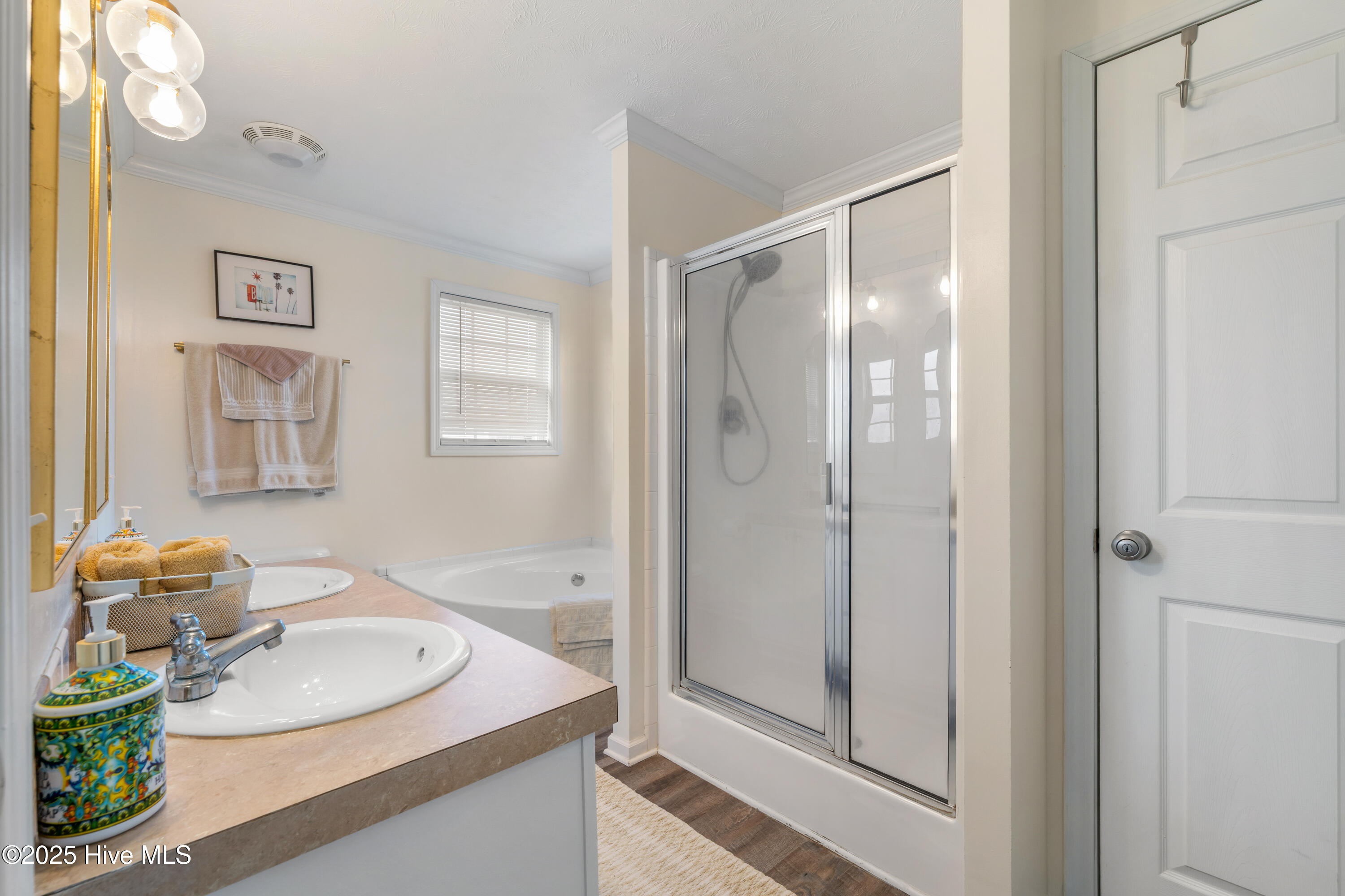 100544143 | Photo 18