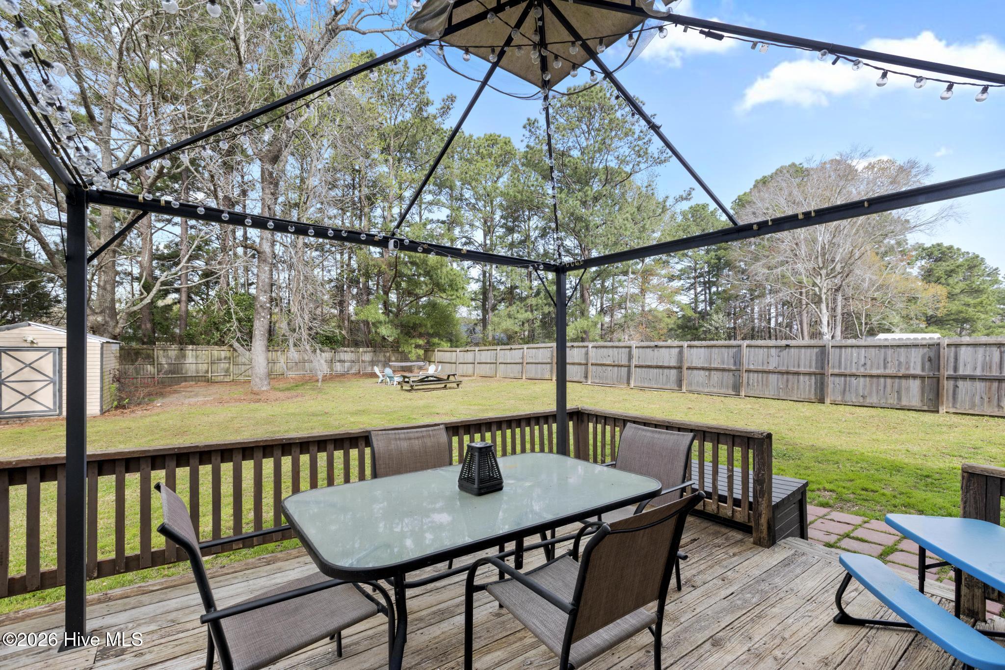 100560413 | Photo 28