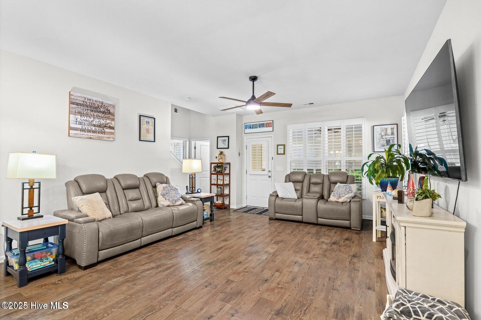 100531183 | Photo 14