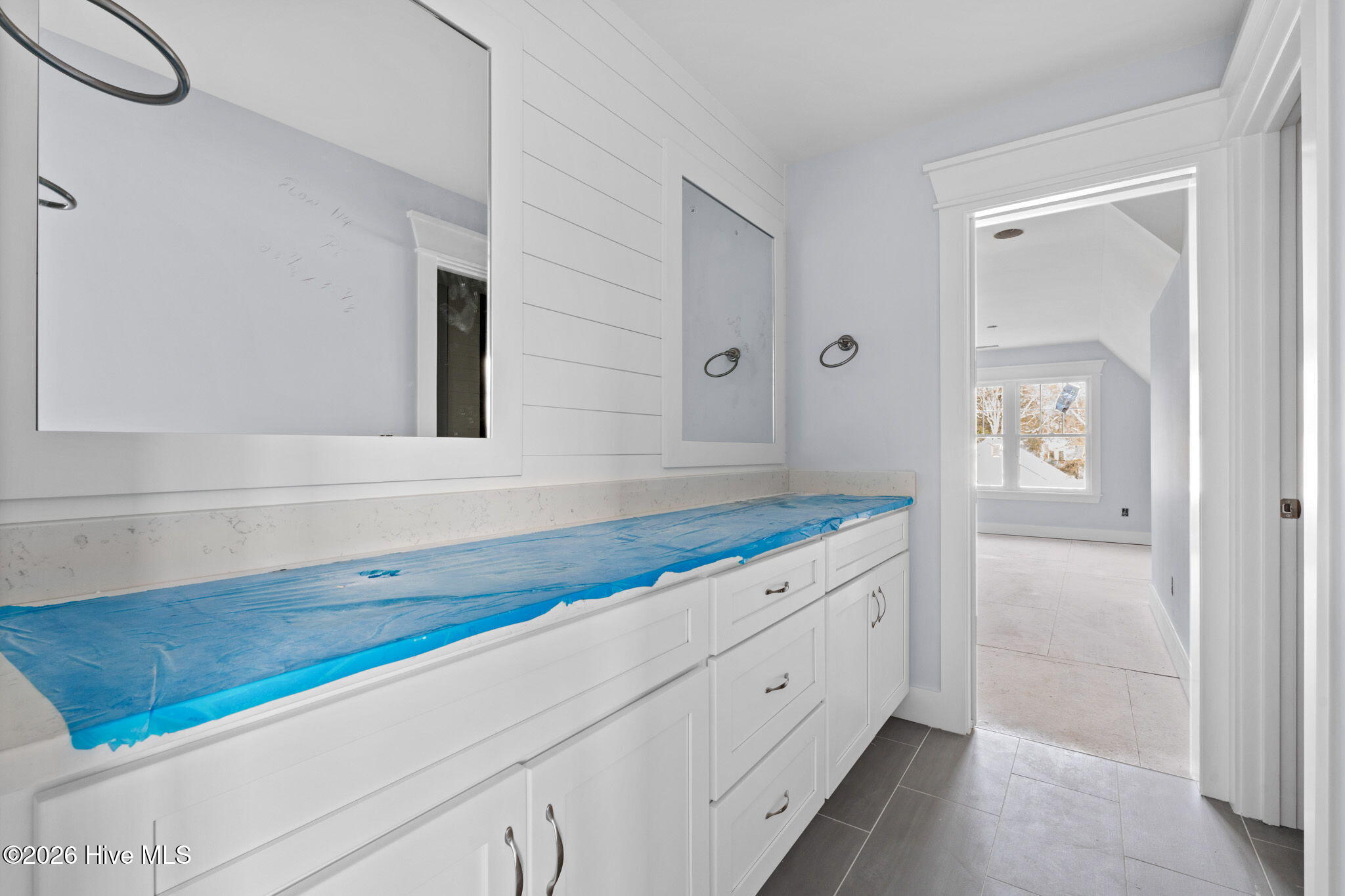 100546665 | Photo 19