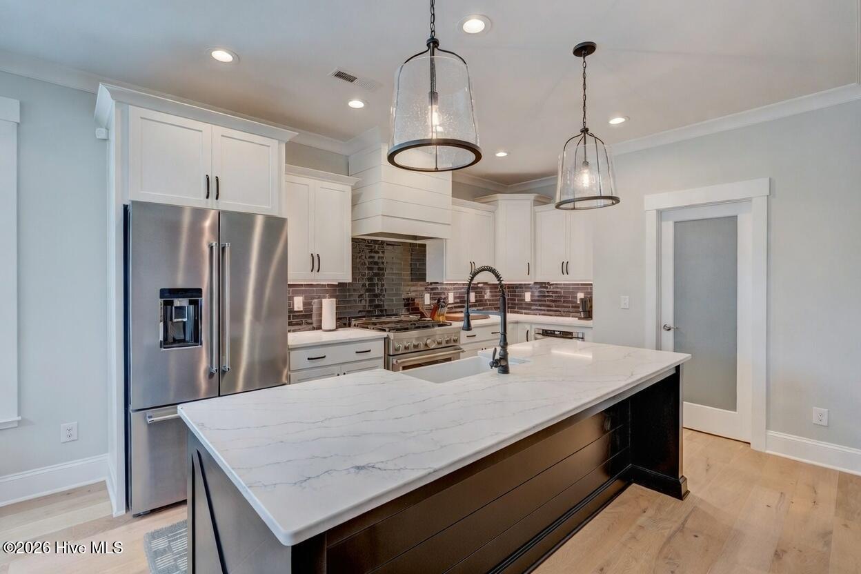 100531036 | Photo 16