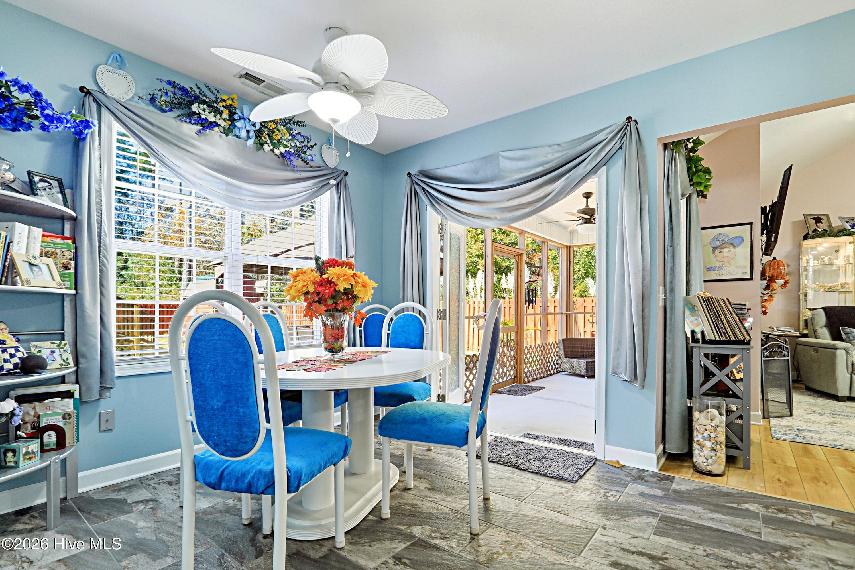 100549183 | Photo 13